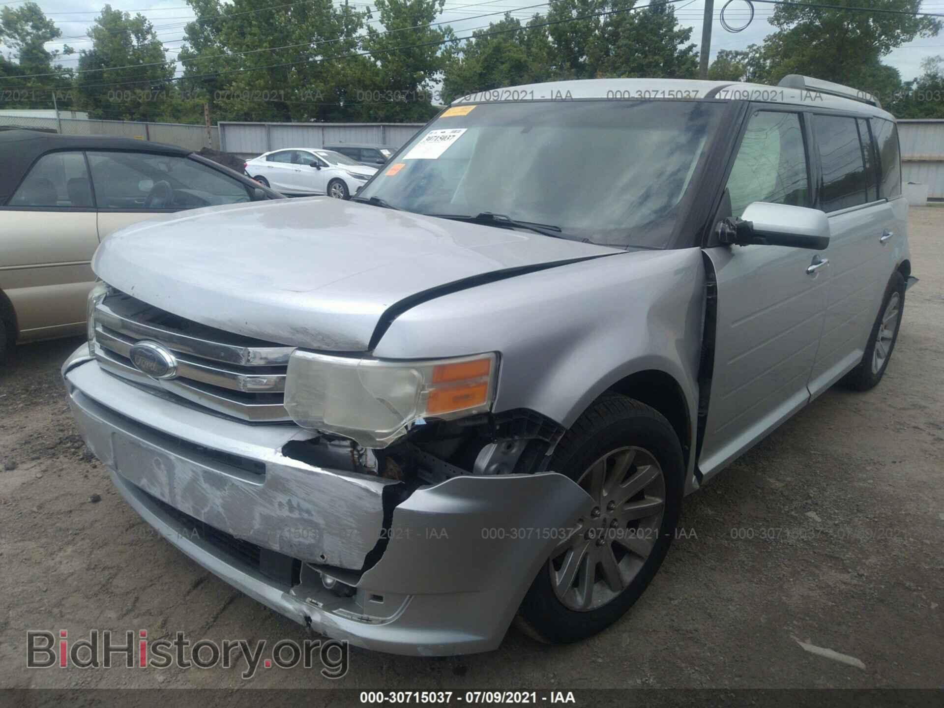 2009 FORD FLEX - VIN: 2FMEK62C39BA38677 - Фото 2