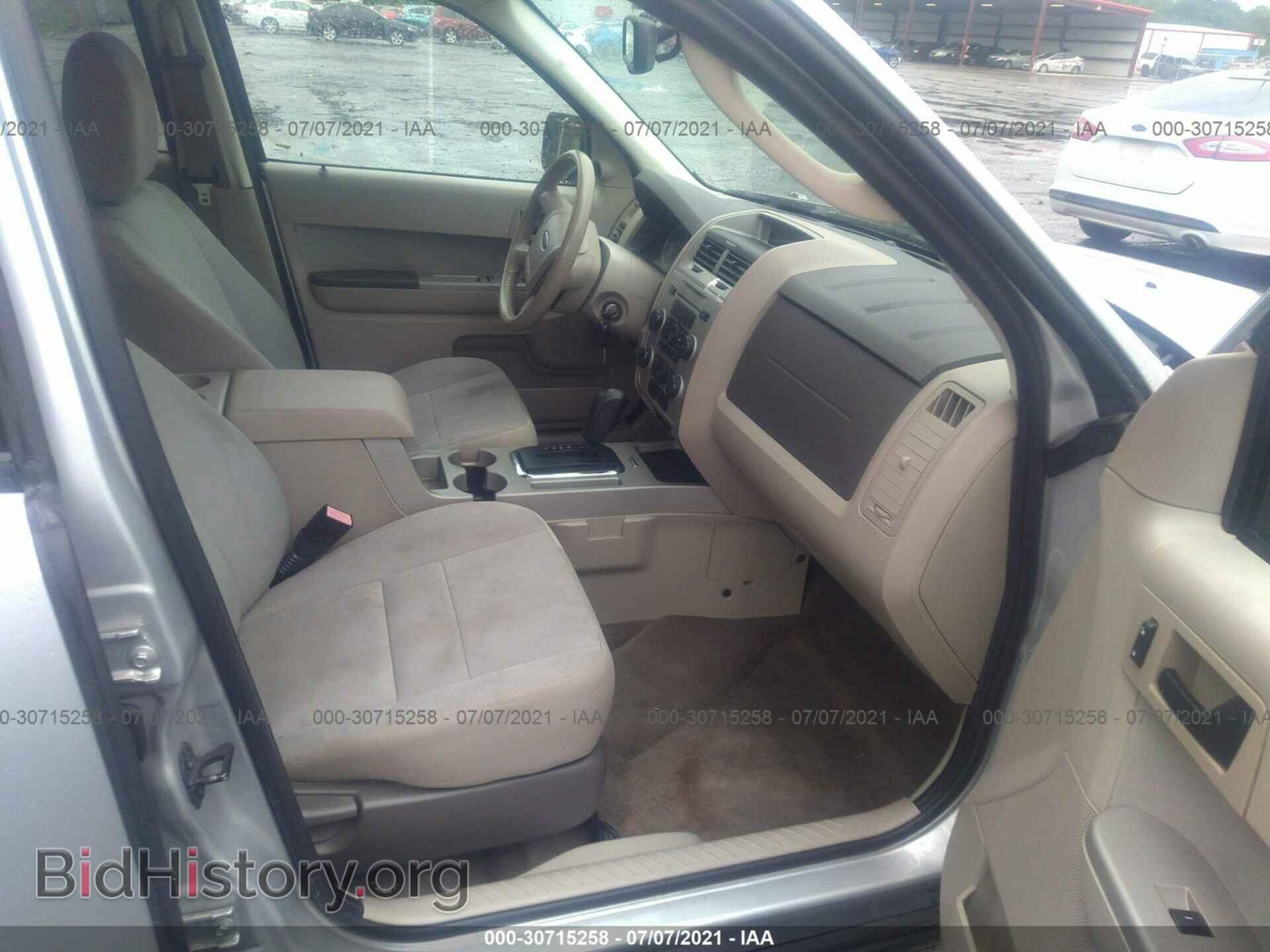 2011 FORD ESCAPE - VIN: 1FMCU0DG2BKB10026 - Фото 5