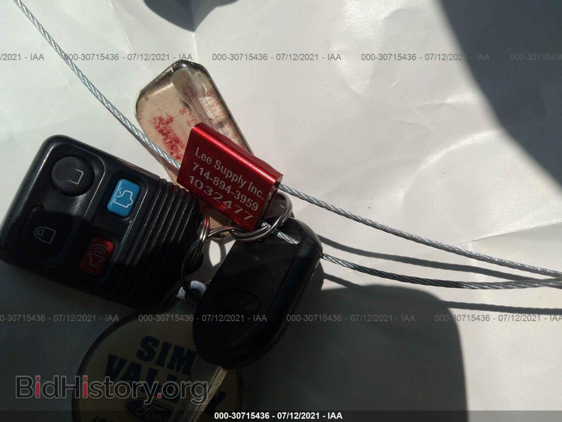 2008 FORD FOCUS - VIN: 1FAHP35N48W204559 - Фото 11