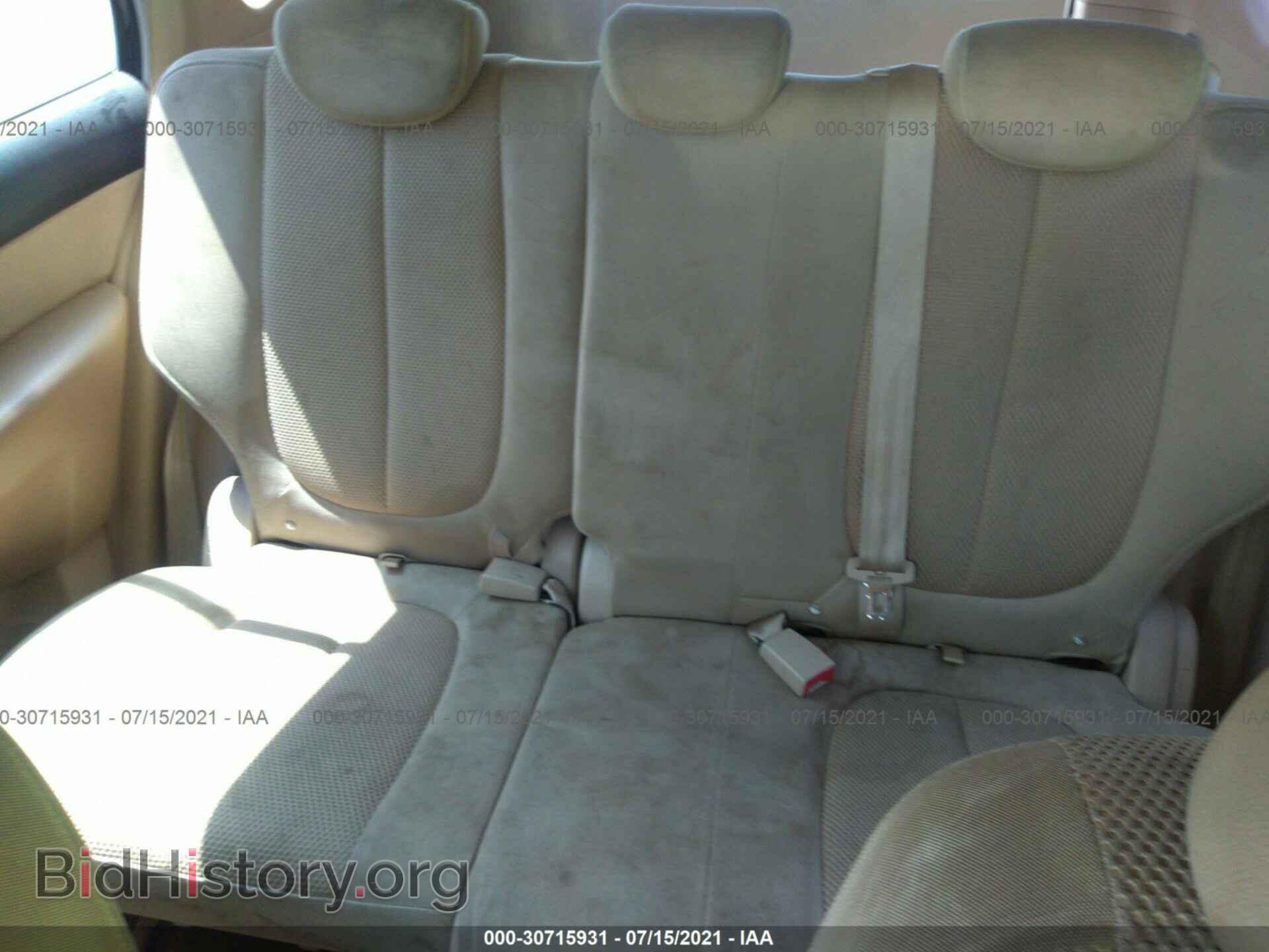 2007 KIA RONDO - VIN: KNAFG526777057587 - Фото 8