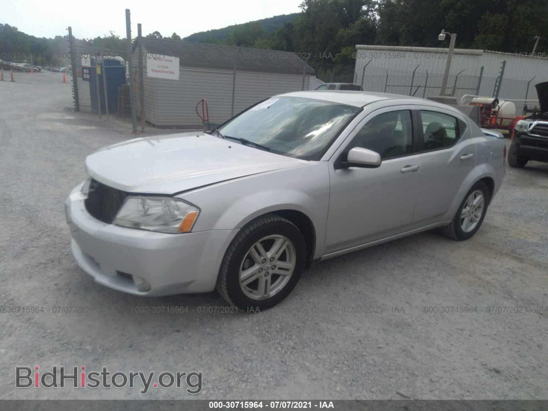 2010 DODGE AVENGER - VIN: 1B3CC5FB9AN109895 - Фото 2