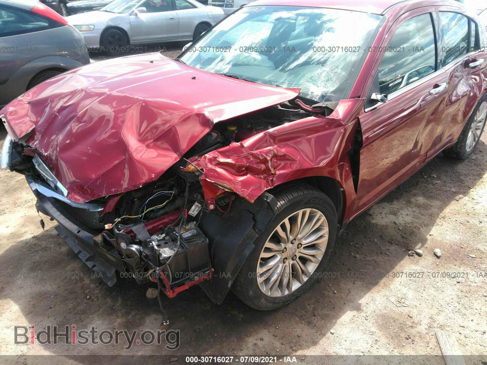2012 CHRYSLER 200 - VIN: 1C3CCBCB2CN303497 - Photo 2