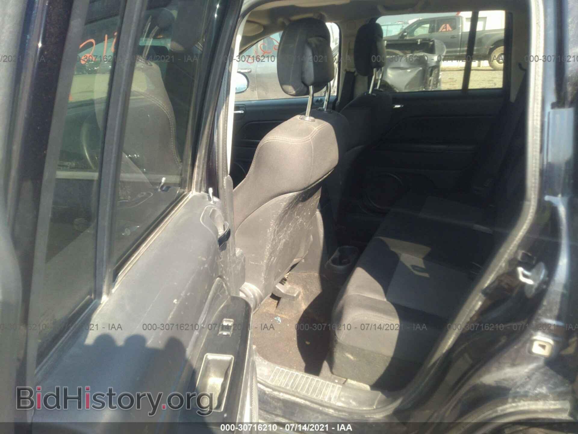 2011 JEEP COMPASS - VIN: 1J4NF1FB2BD169834 - Photo 8