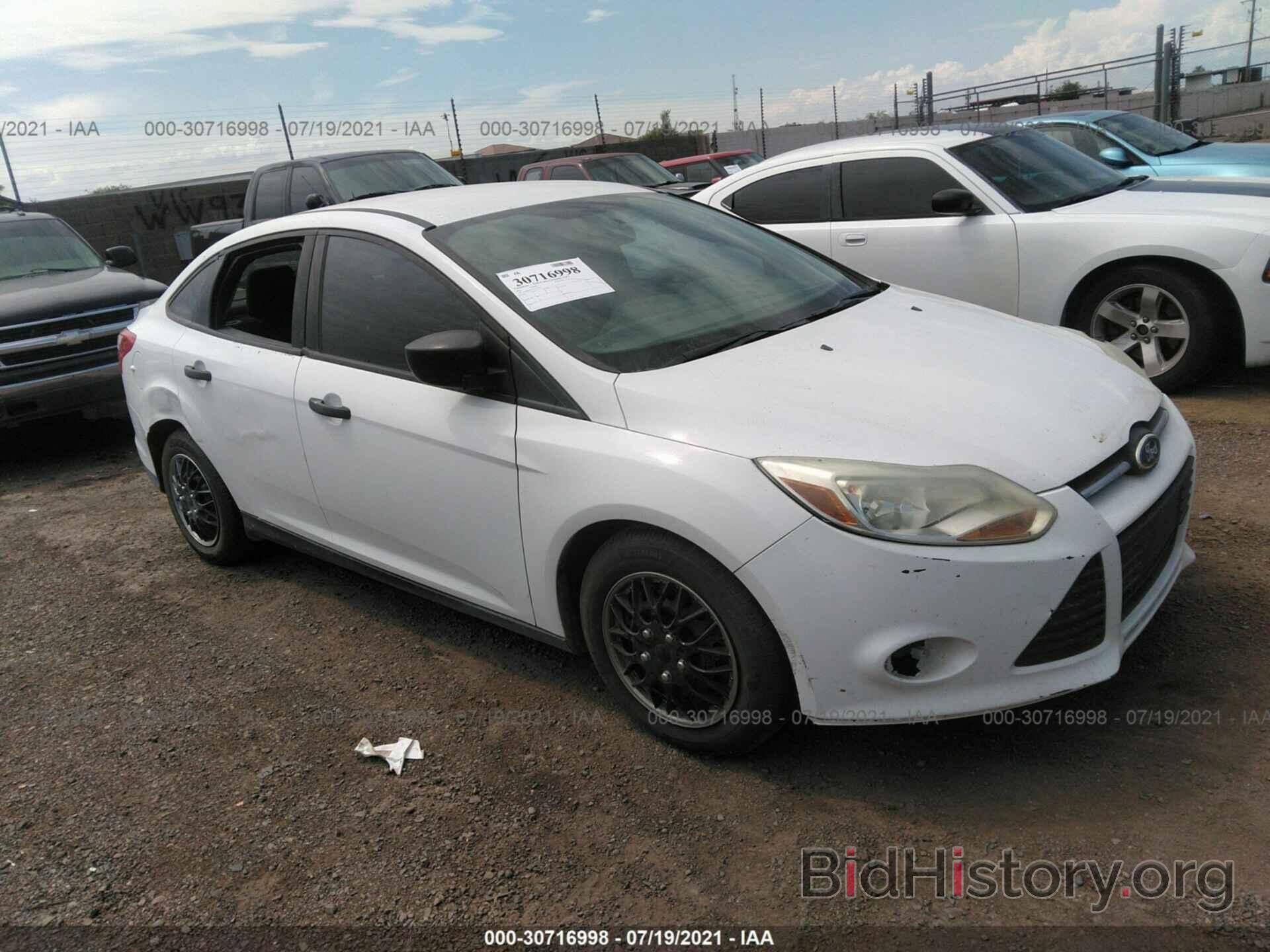 Photo 1FAHP3E27CL244585 - FORD FOCUS 2012