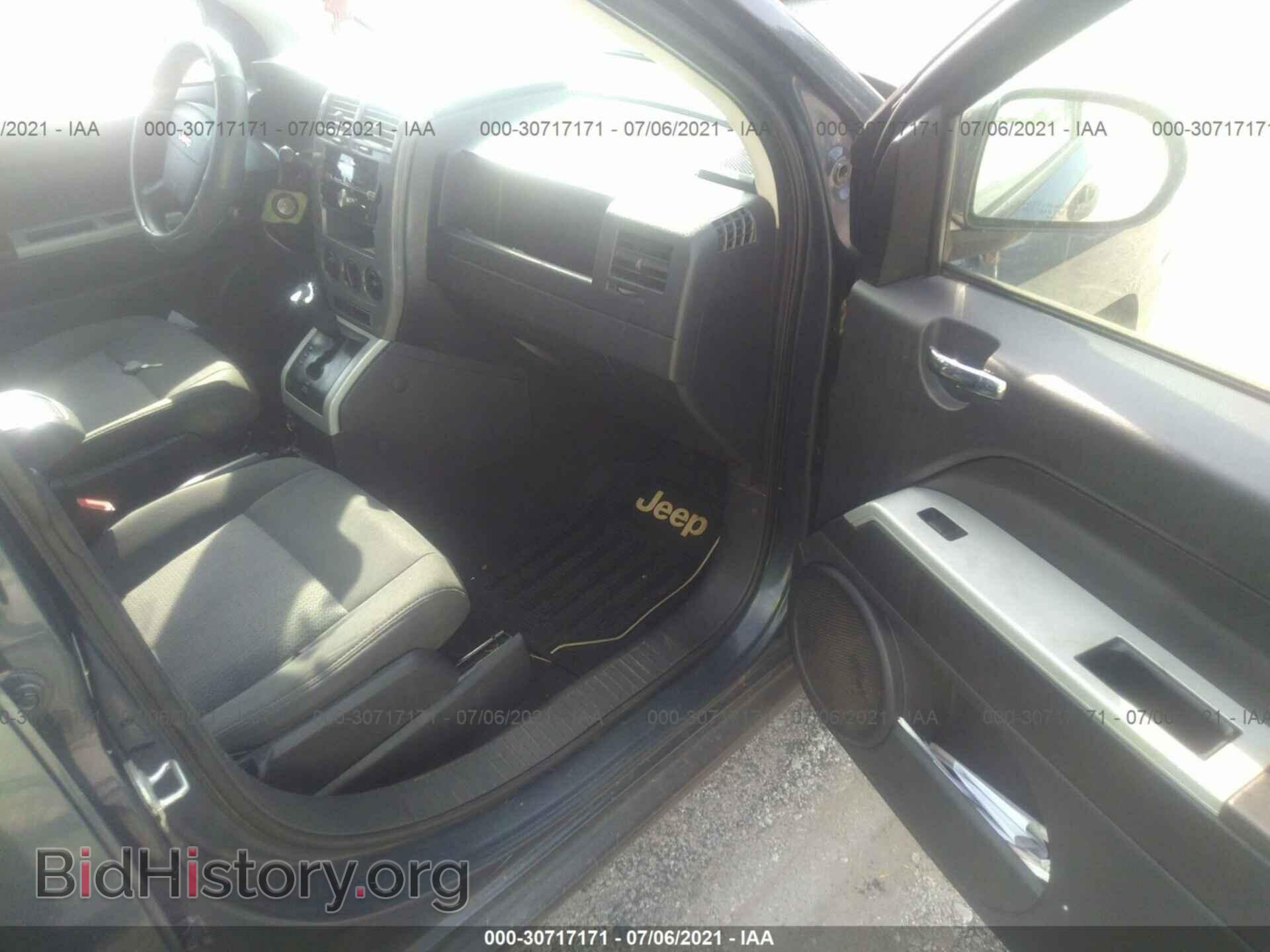 2008 JEEP COMPASS - VIN: 1J8FT47048D649599 - Фото 5