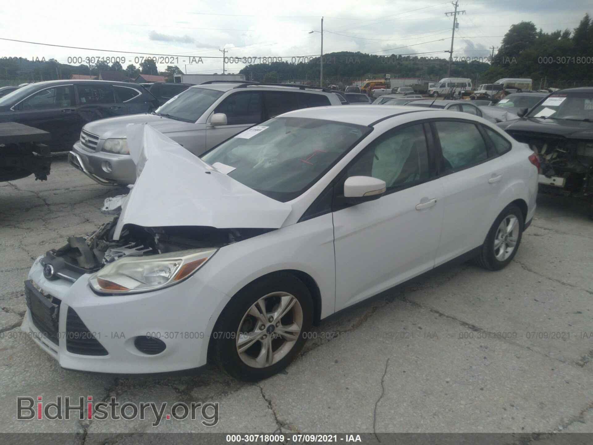 2013 FORD FOCUS - VIN: 1FADP3F28DL266805 - Фото 2