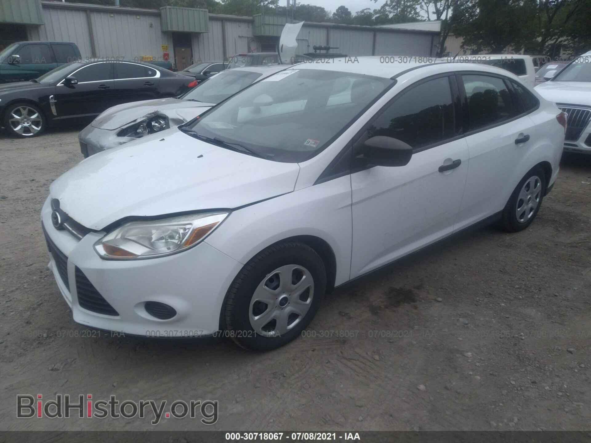 2013 FORD FOCUS - VIN: 1FADP3E22DL207430 - Фото 2