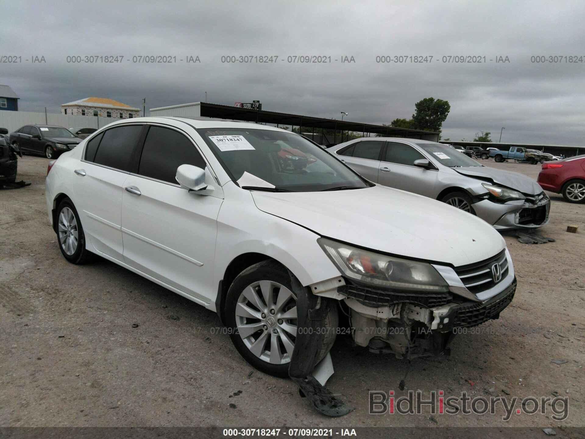 Photo 1HGCR2F81EA078284 - HONDA ACCORD SEDAN 2014