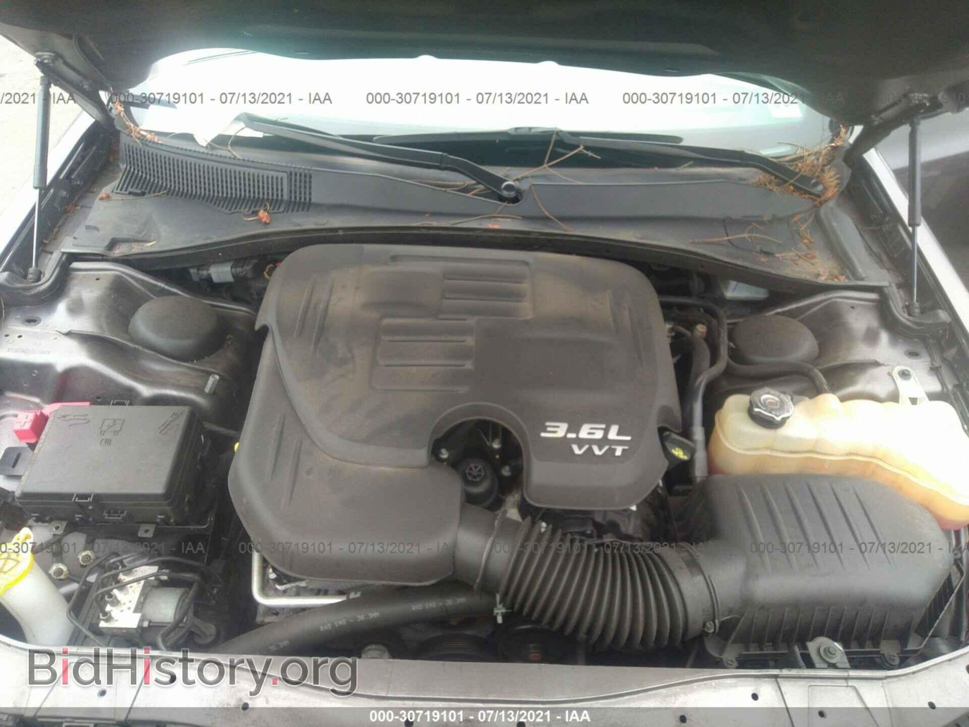 2018 CHRYSLER 300 - VIN: 2C3CCAGG3JH331069 - Фото 10