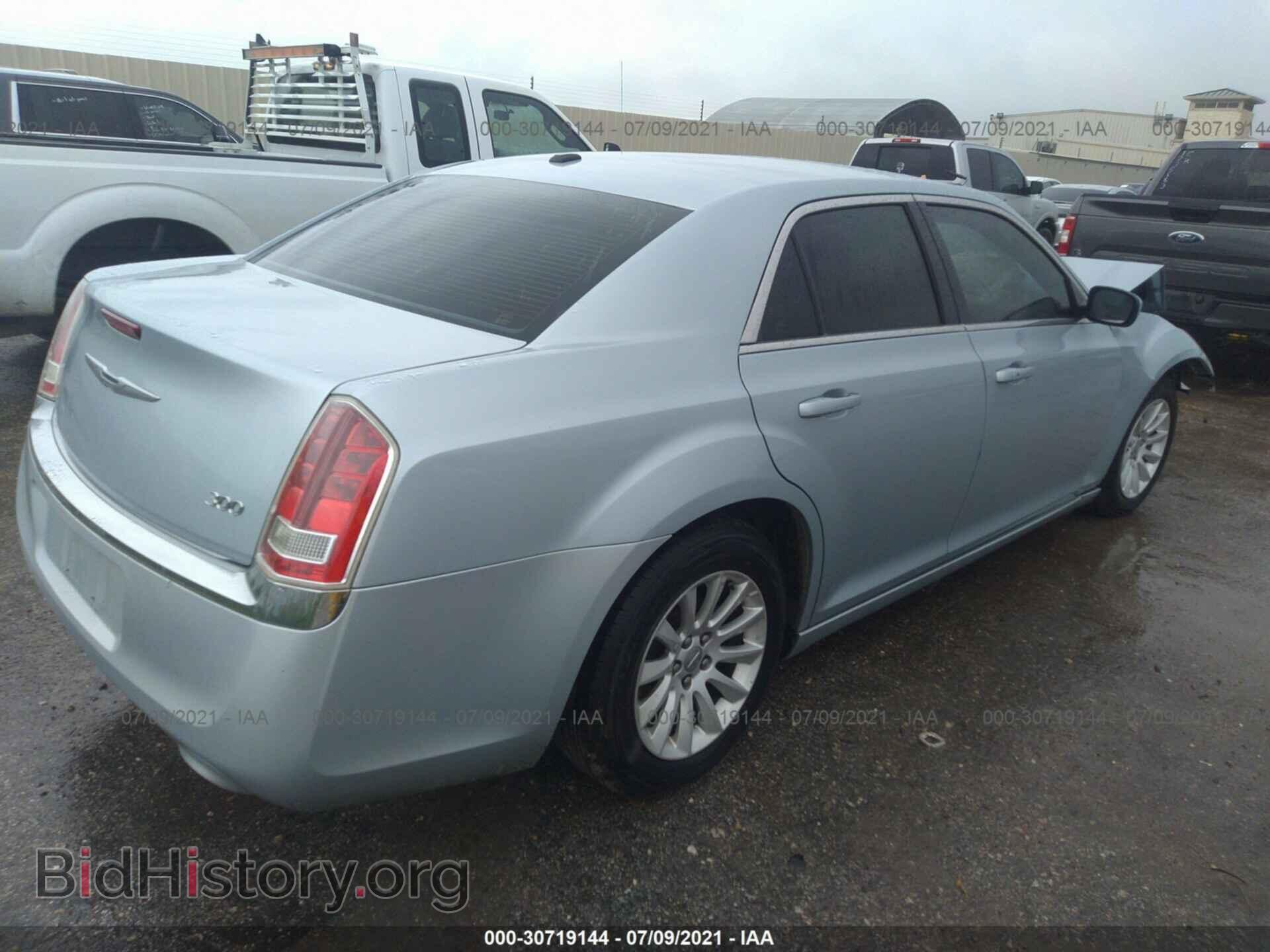 2013 CHRYSLER 300 - VIN: 2C3CCAAG3DH615802 - Photo 4