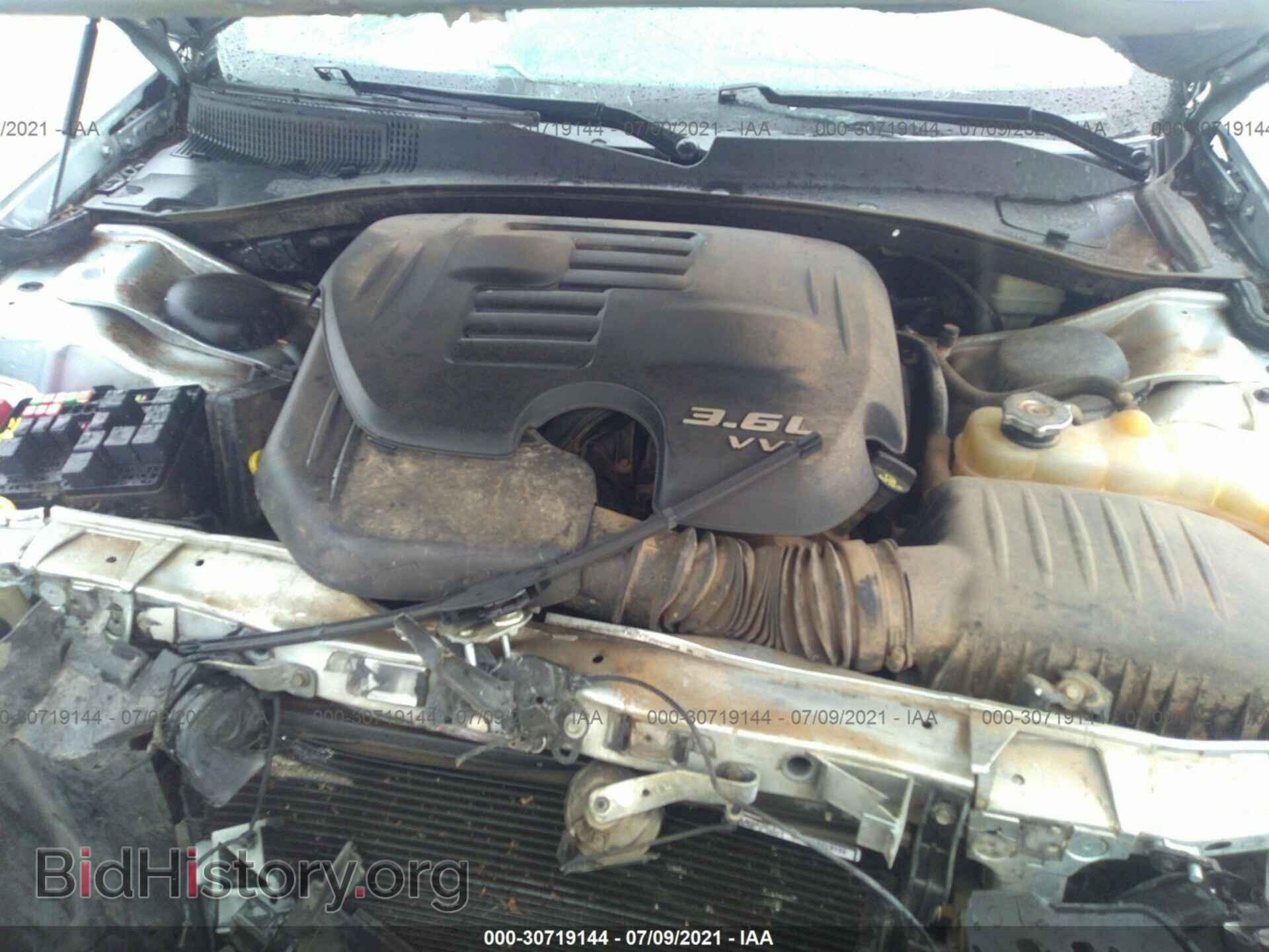 2013 CHRYSLER 300 - VIN: 2C3CCAAG3DH615802 - Photo 10