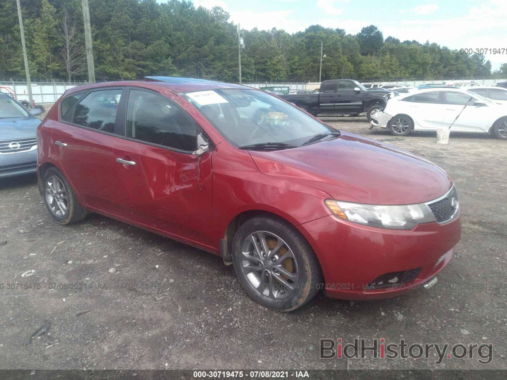 Photo KNAFU5A2XB5416345 - KIA FORTE 5-DOOR 2011