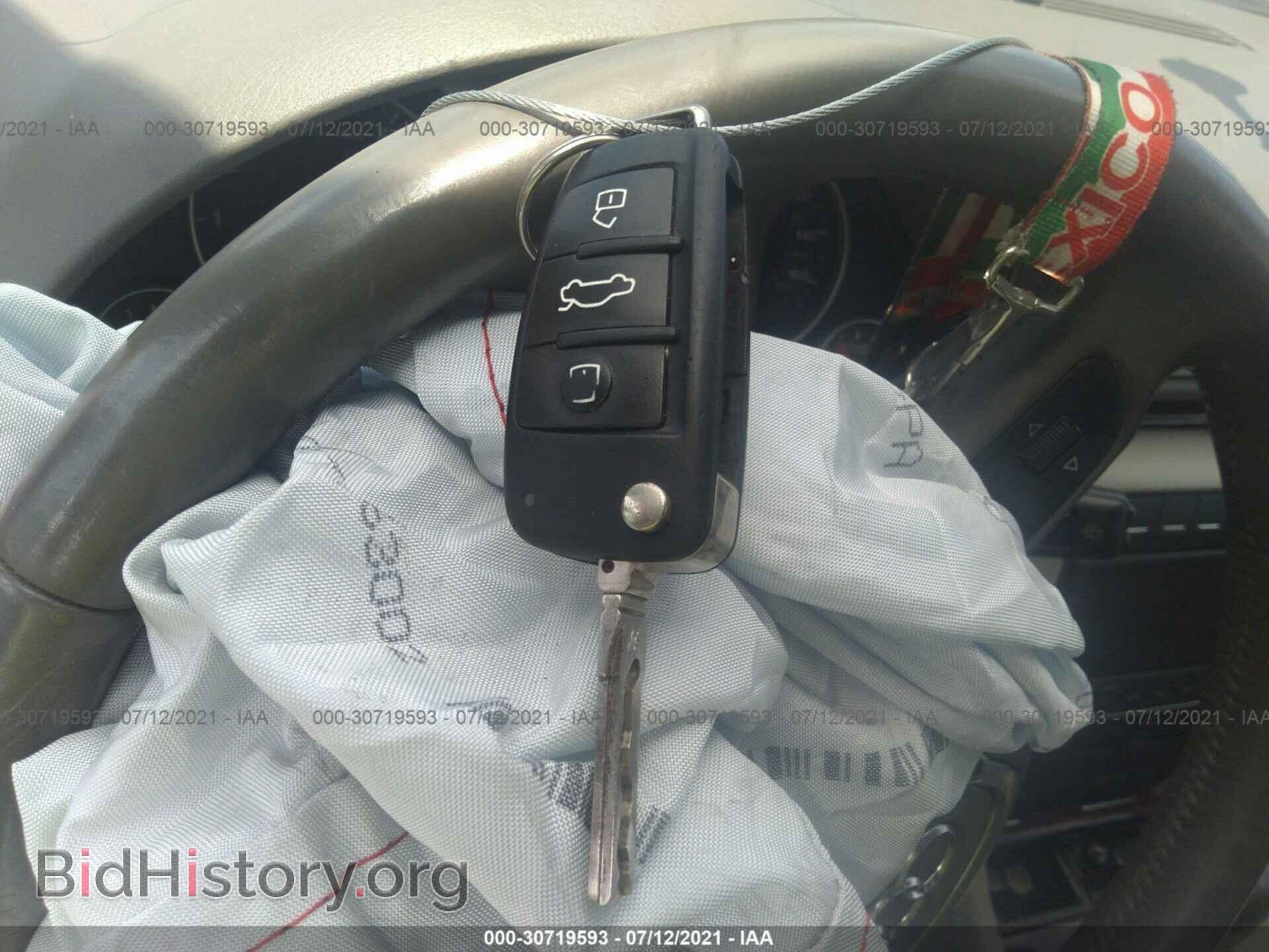 2008 AUDI A4 - VIN: WAUDF78E28A056260 - Фото 11