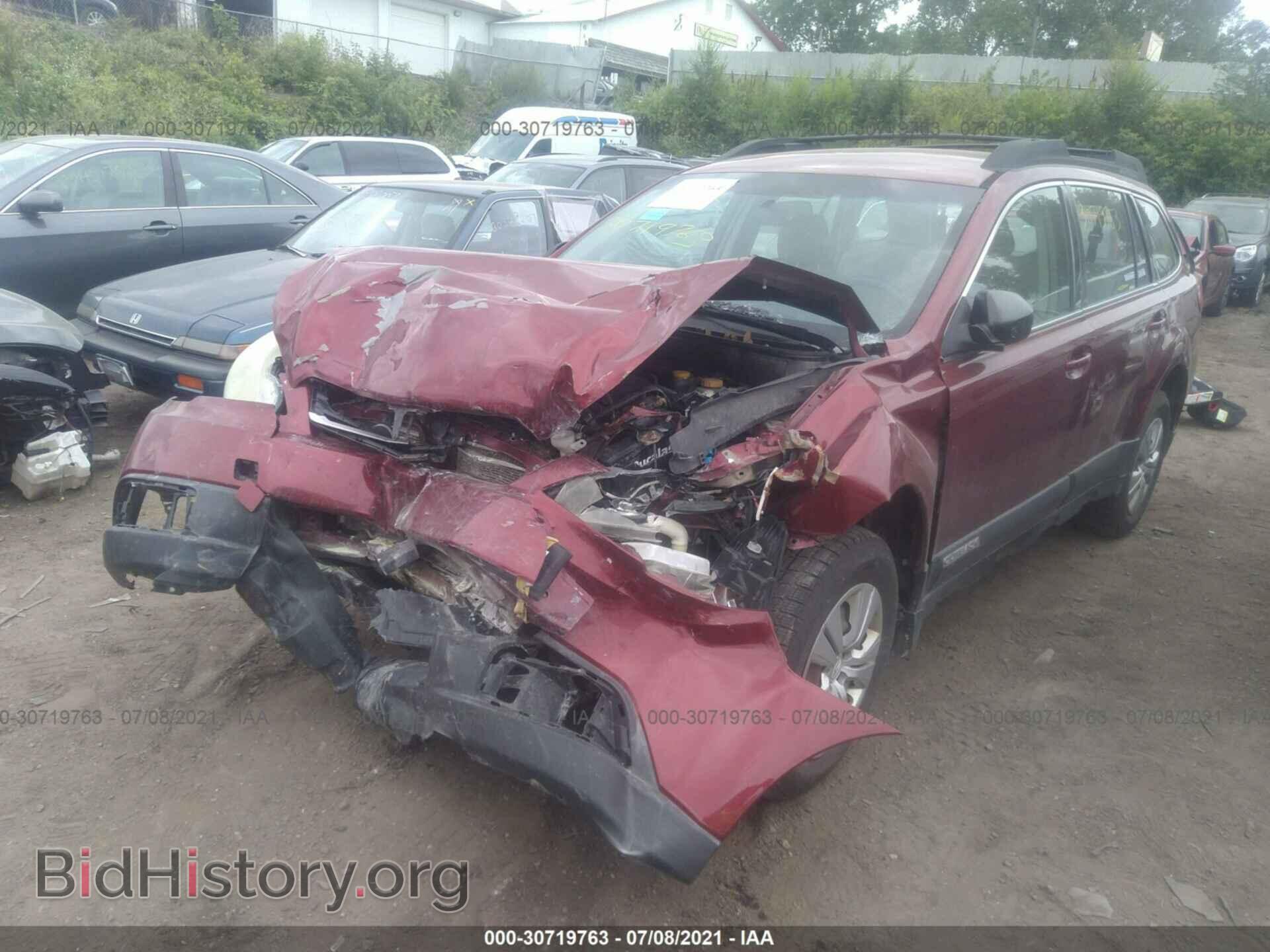 2011 SUBARU OUTBACK - VIN: 4S4BRBAC0B1366021 - Photo 2