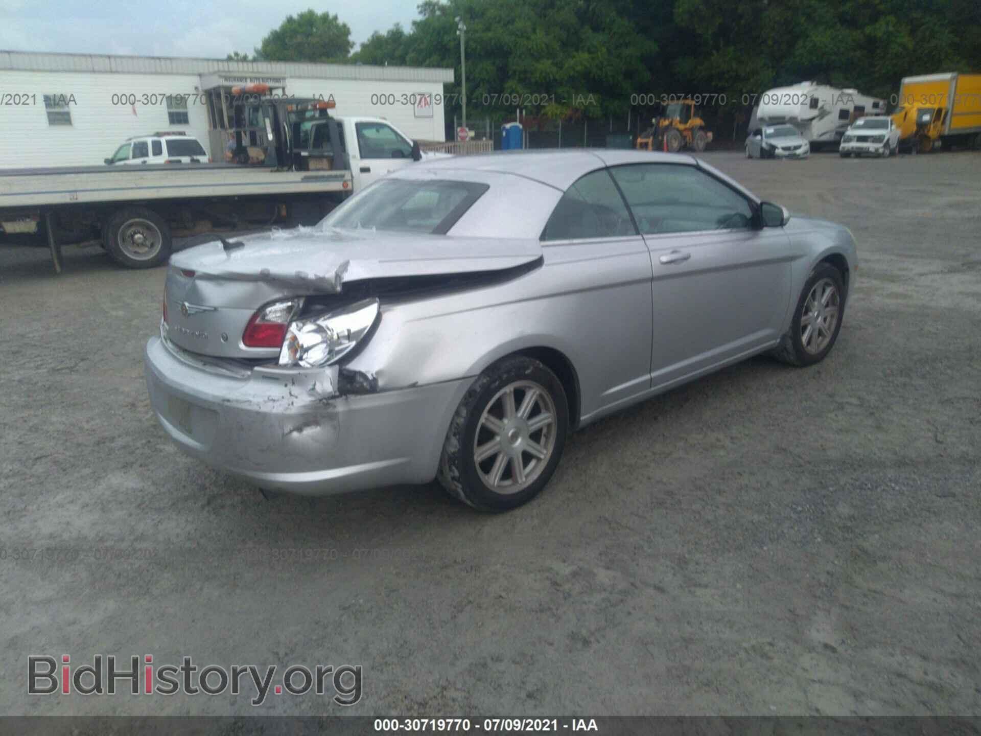 2008 CHRYSLER SEBRING - VIN: 1C3LC55R18N194212 - Фото 4