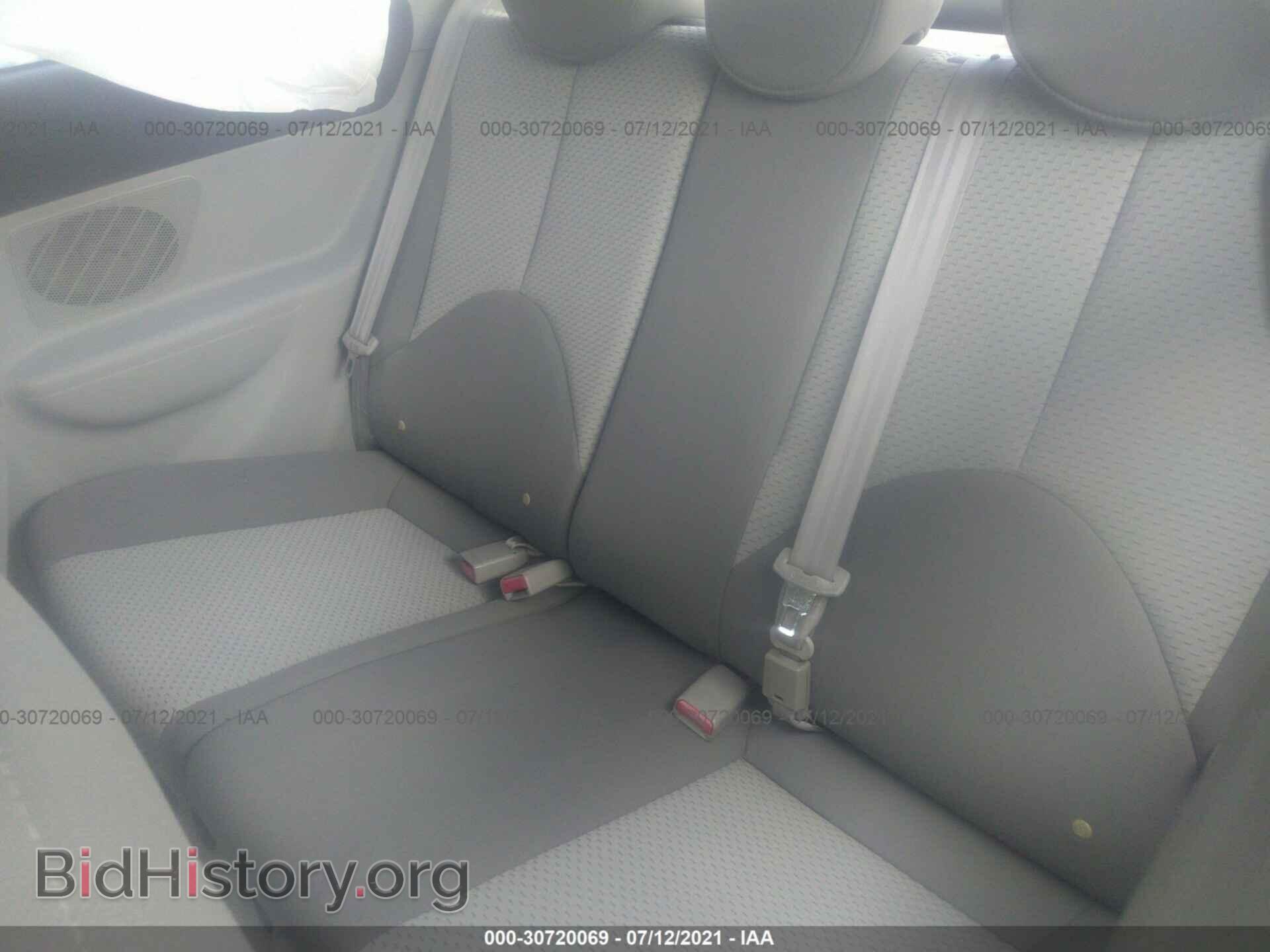 2008 HYUNDAI ACCENT - VIN: KMHCM36C68U057341 - Фото 8
