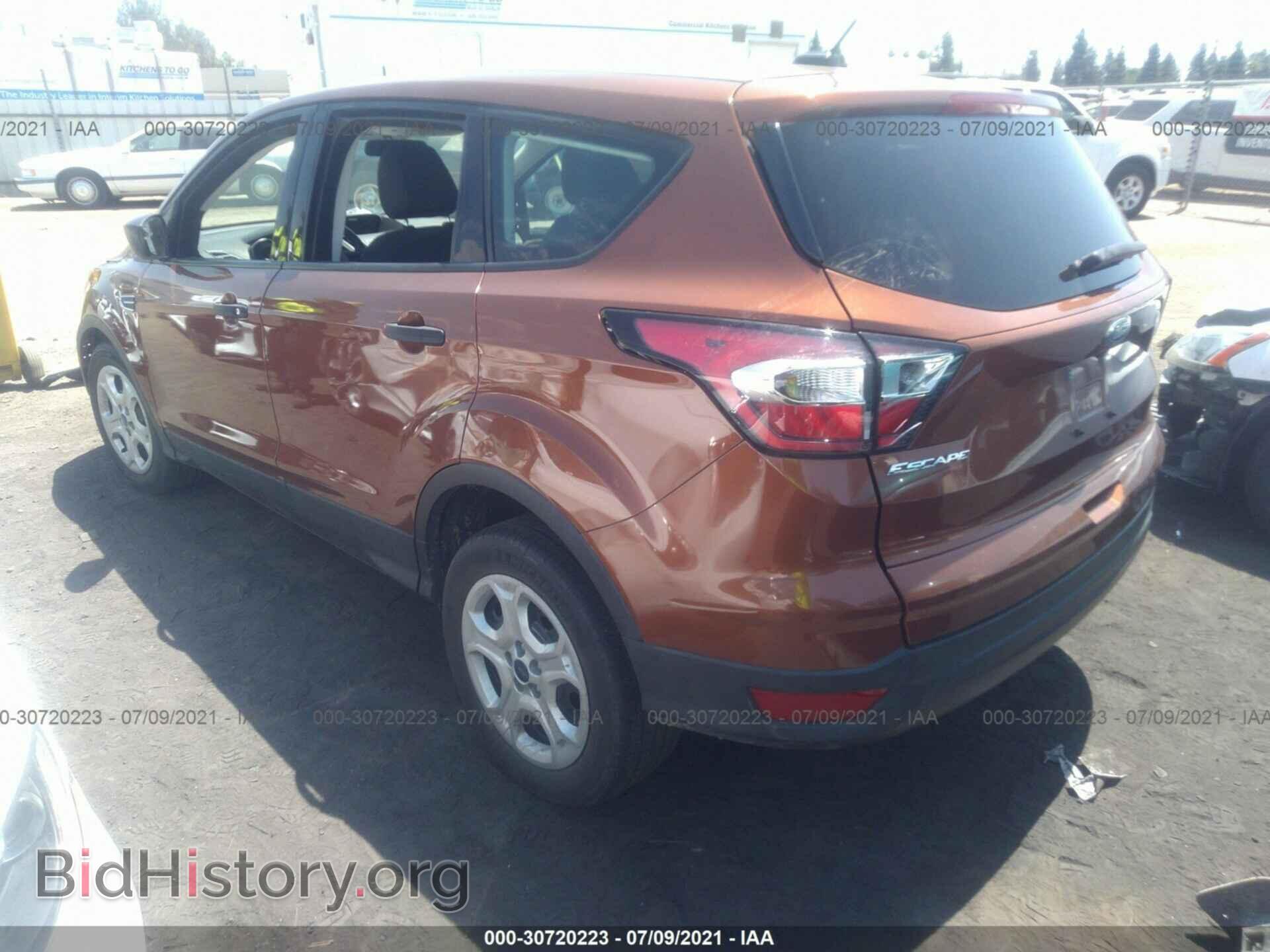 2017 FORD ESCAPE - VIN: 1FMCU0F7XHUB81436 - Фото 3
