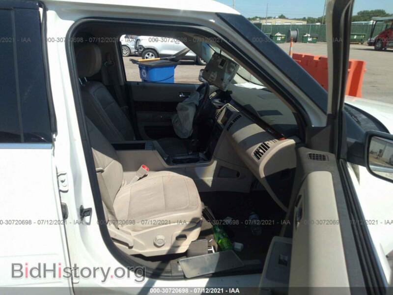 2010 Ford FLEX (VIN 2FMGK5DC5ABB21824) — фото 5 из 10
