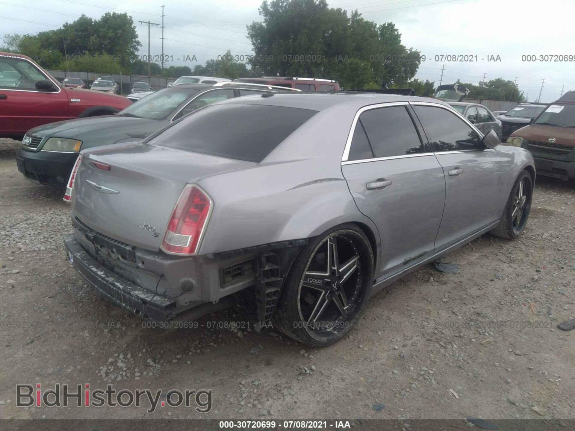 2013 CHRYSLER 300 - VIN: 2C3CCABT6DH710026 - Фото 4