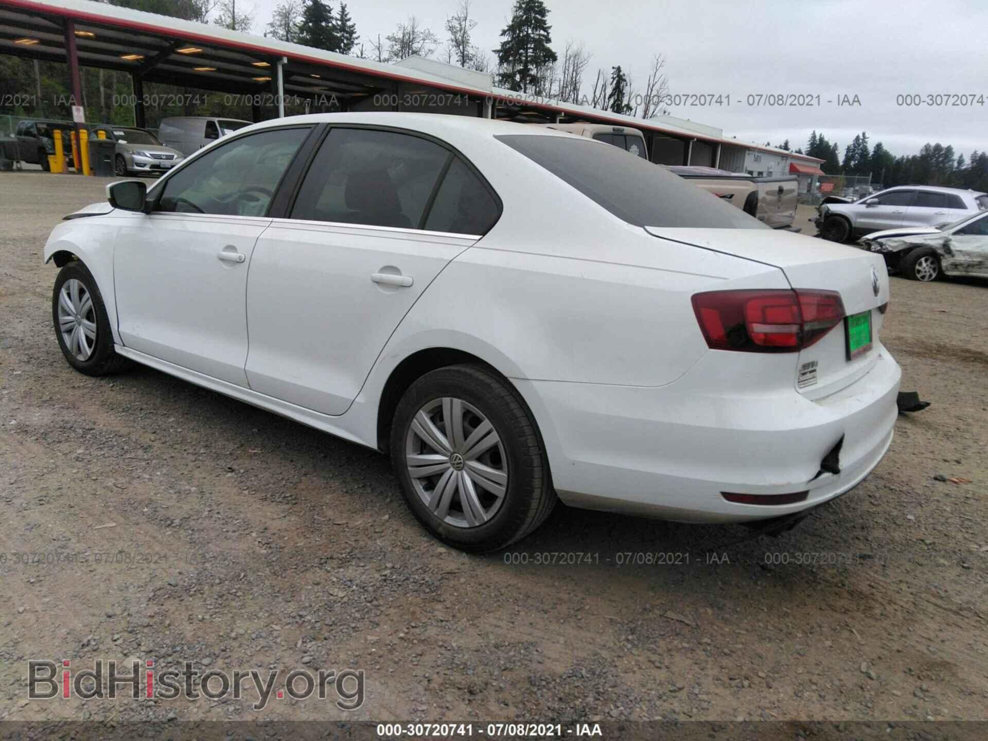 2017 VOLKSWAGEN JETTA - VIN: 3VW2B7AJ3HM294020 - Фото 3
