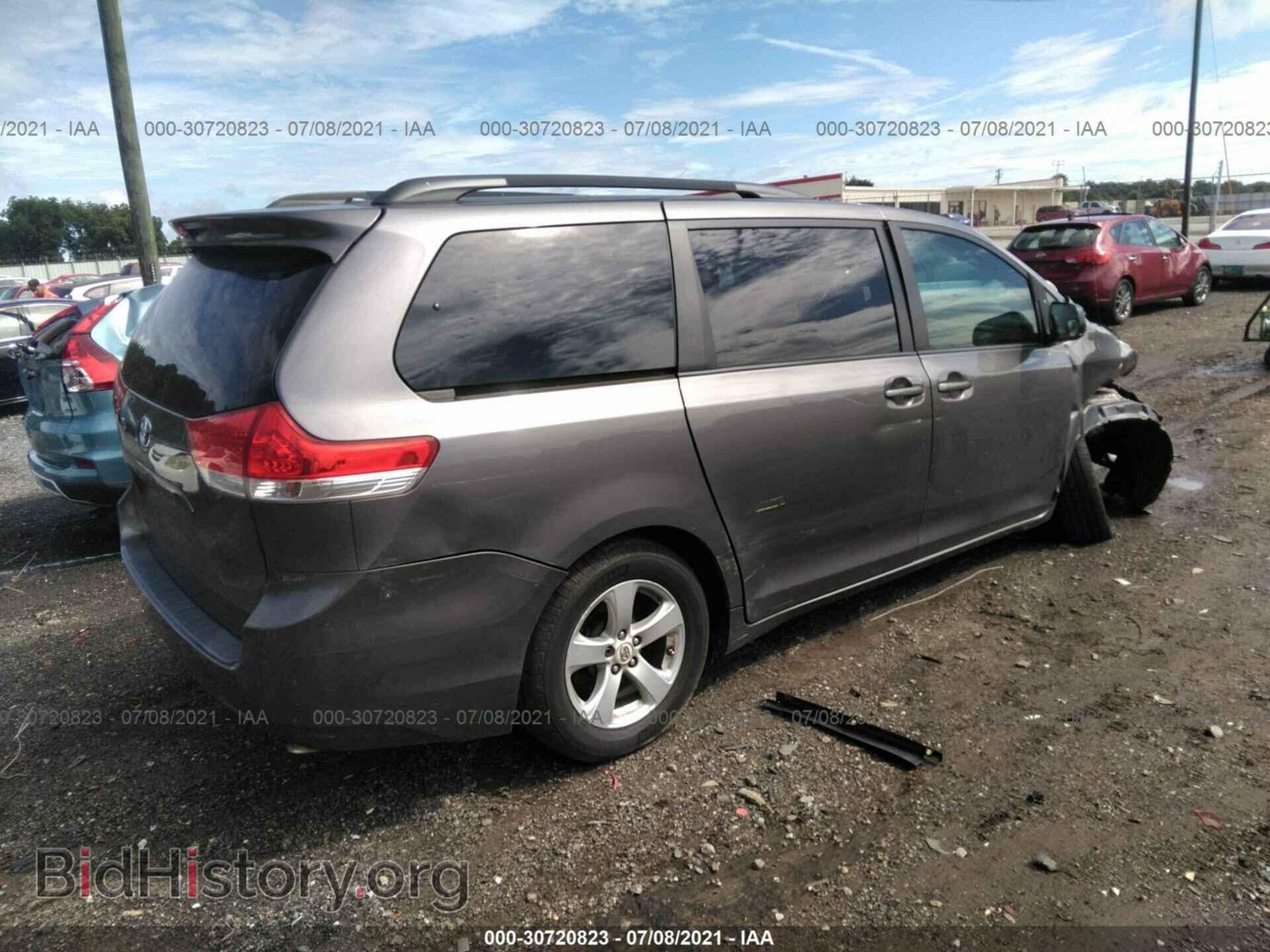 2011 TOYOTA SIENNA - VIN: 5TDKK3DC2BS134016 - Фото 4
