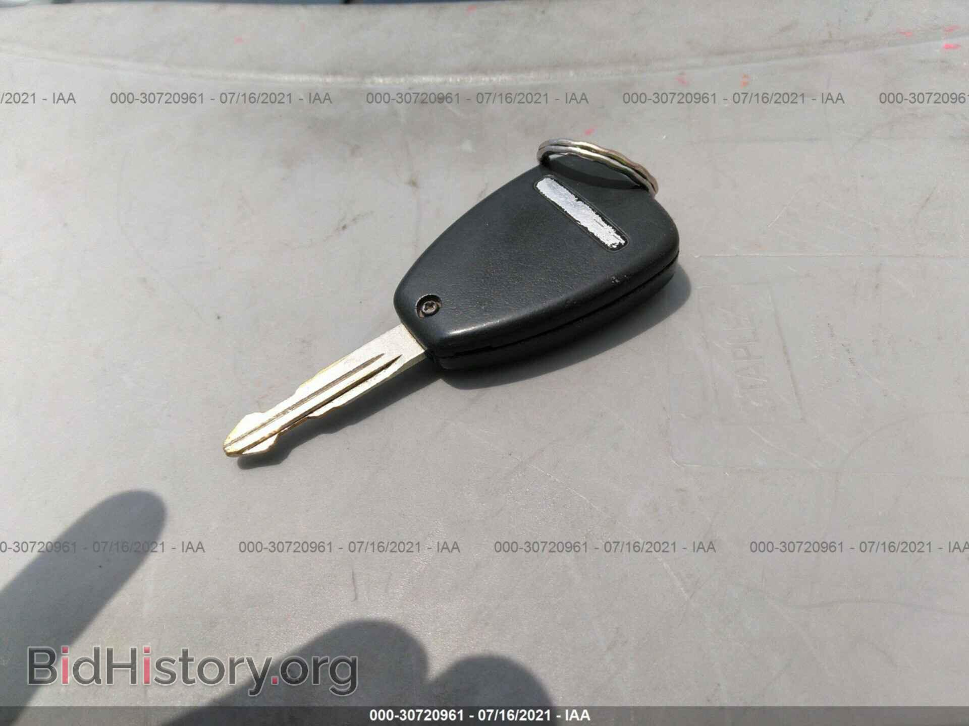 2006 CHRYSLER 300 - VIN: 2C3KA53G46H145918 - Фото 11