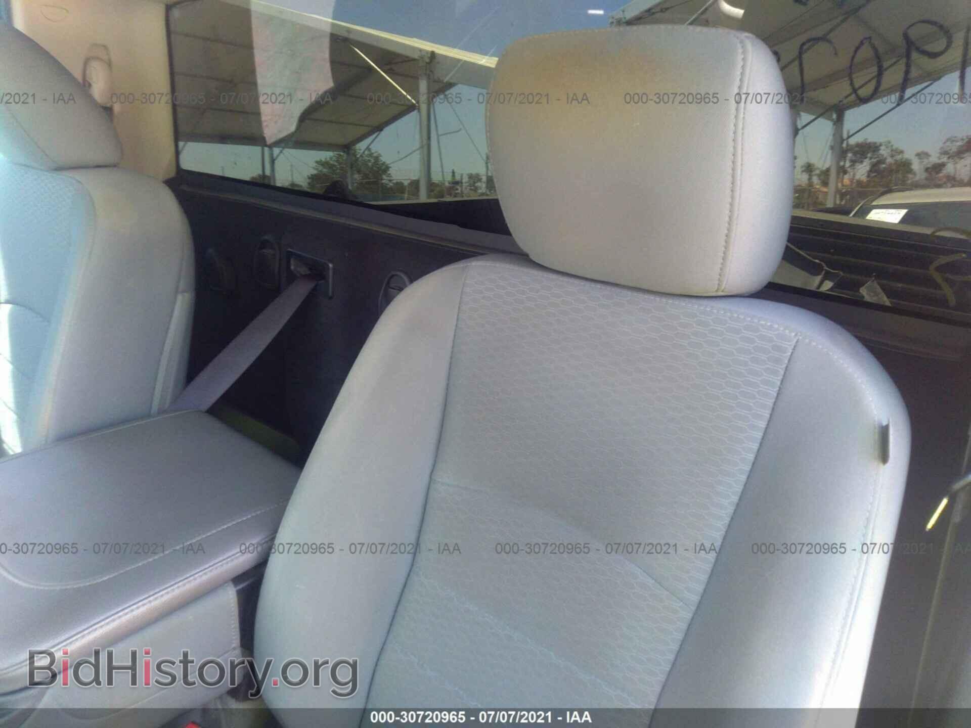 2015 RAM 1500 - VIN: 3C6JR6AG5FG699176 - Photo 8
