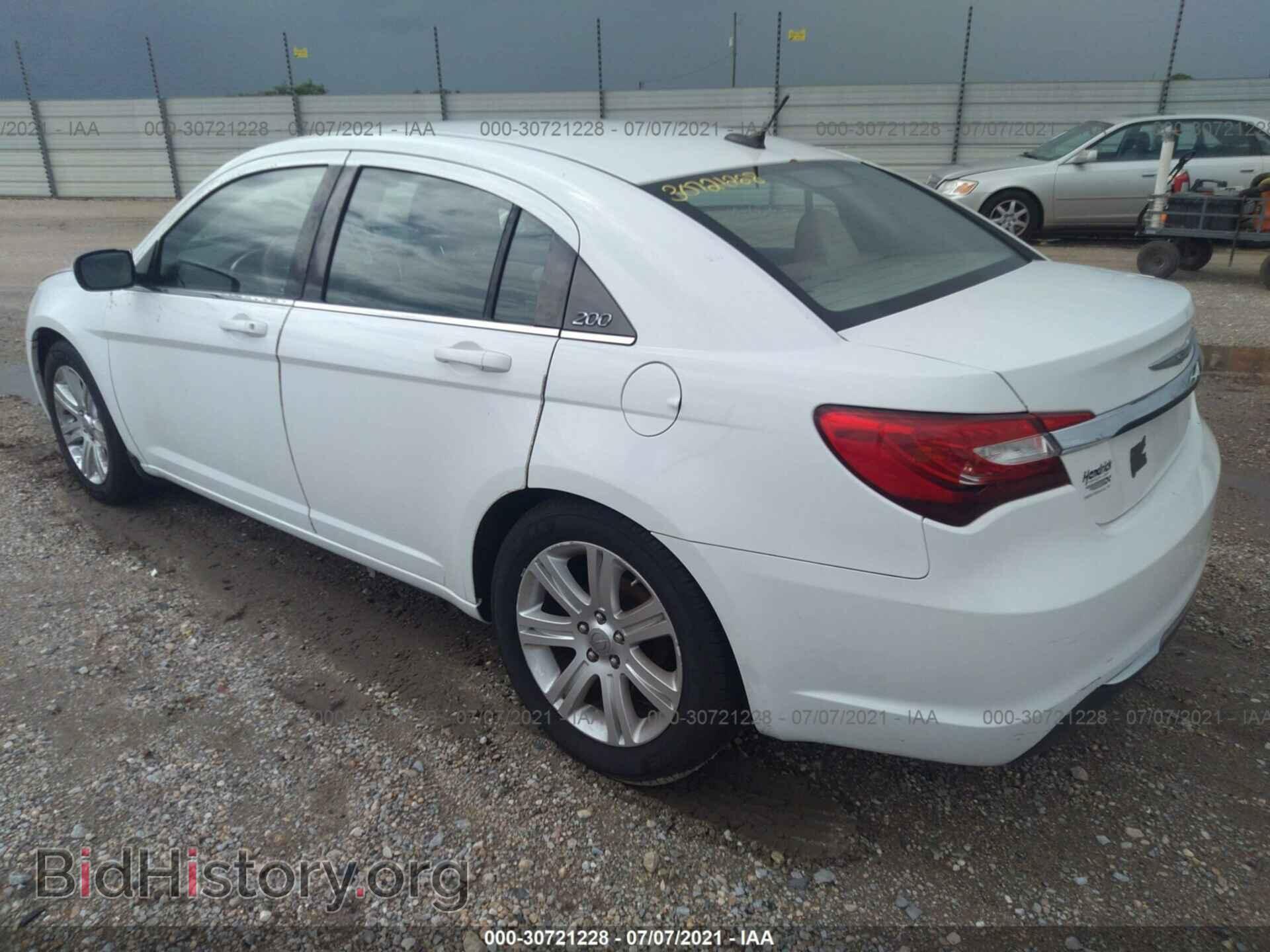 2013 CHRYSLER 200 - VIN: 1C3CCBBB2DN515481 - Фото 3