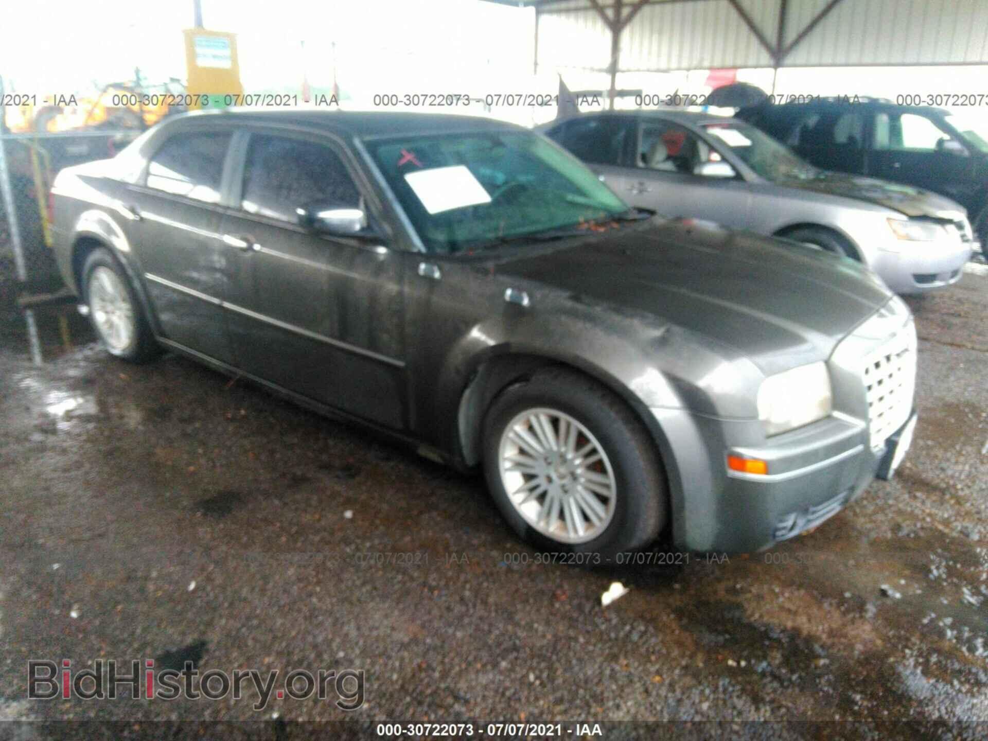 Photo 2C3CA4CD4AH198843 - CHRYSLER 300 2010