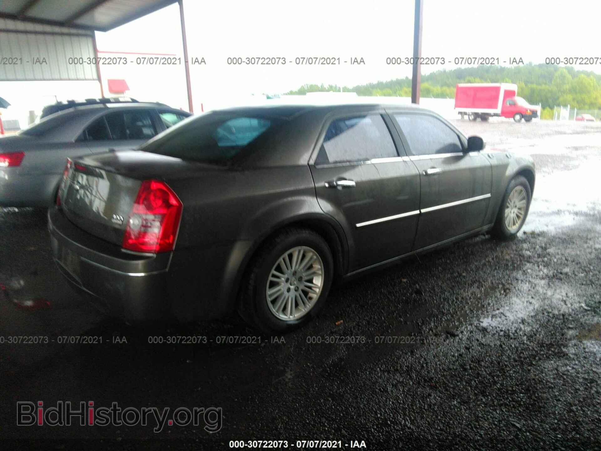 2010 CHRYSLER 300 - VIN: 2C3CA4CD4AH198843 - Фото 4