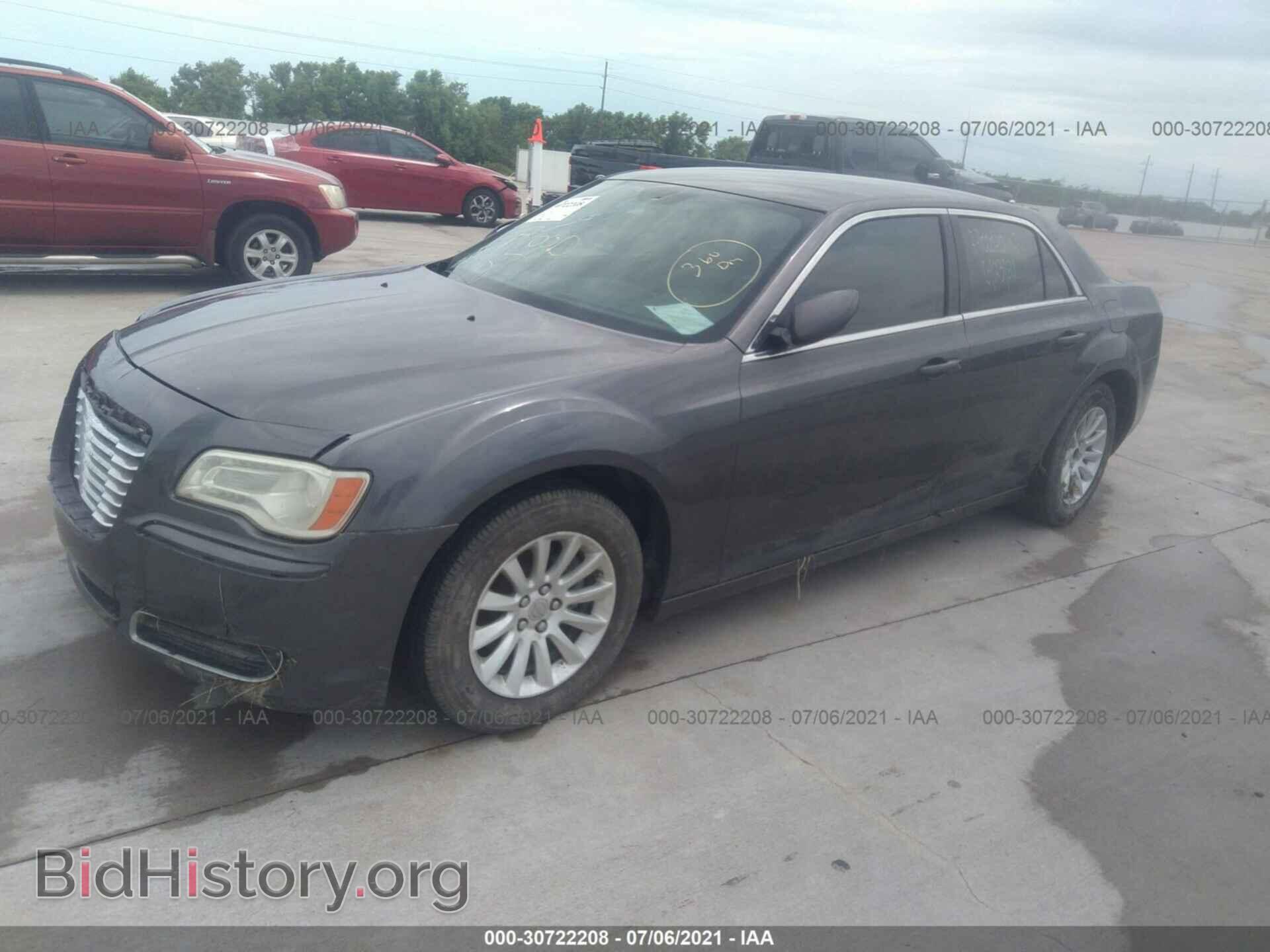 2014 CHRYSLER 300 - VIN: 2C3CCAAG5EH182808 - Photo 2