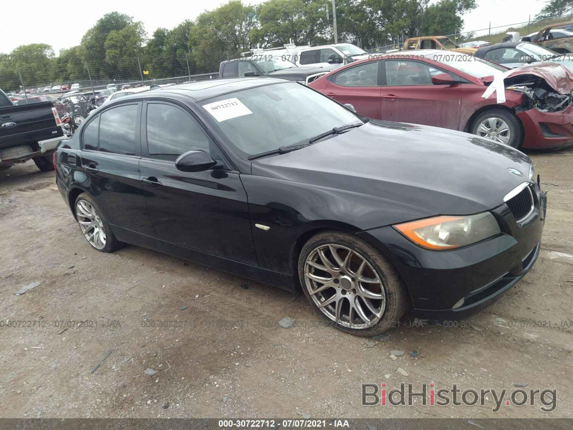 Photo WBAVC53578FZ89910 - BMW 3 SERIES 2008