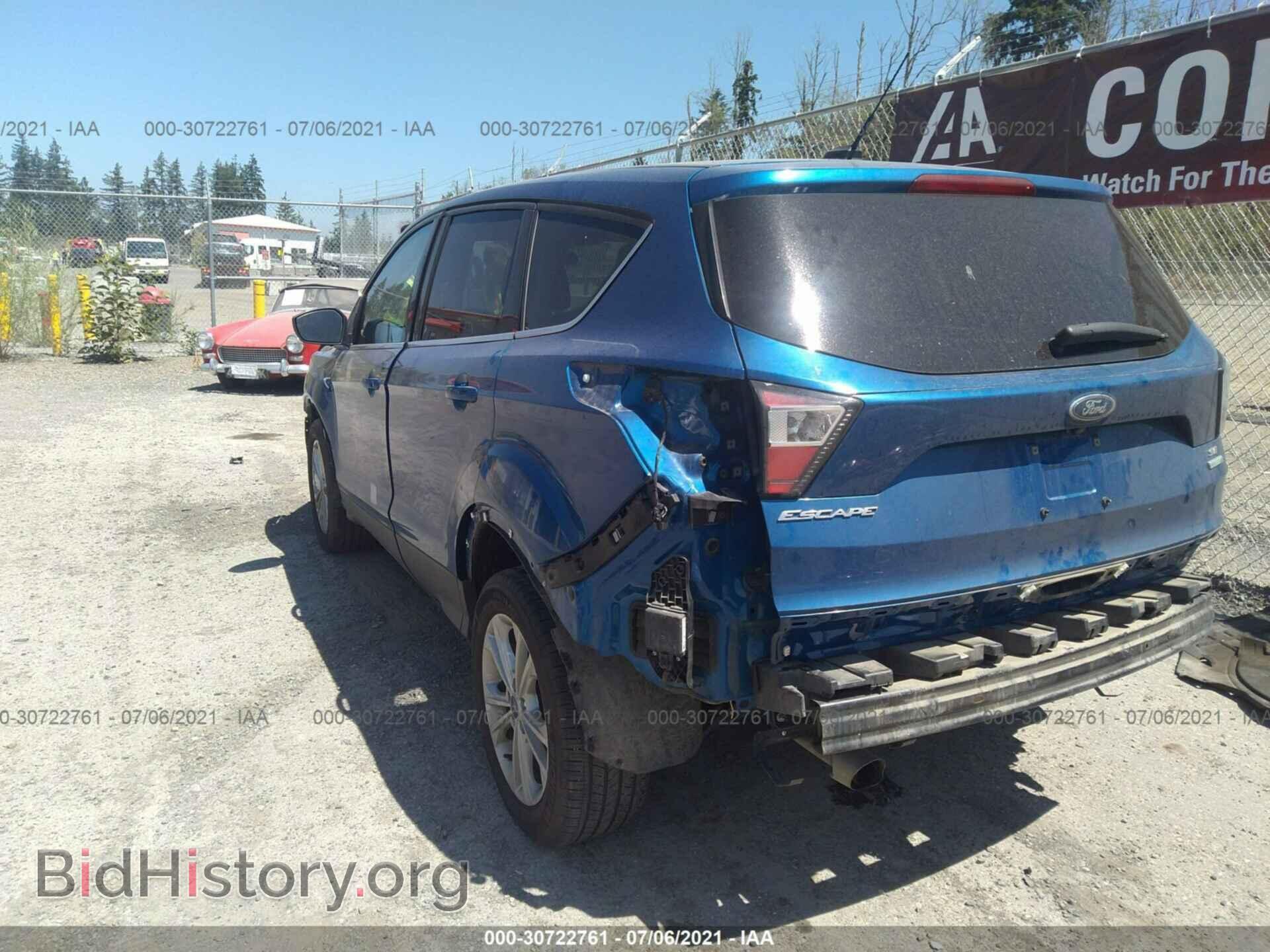 2017 FORD ESCAPE - VIN: 1FMCU0GD9HUC55112 - Фото 3