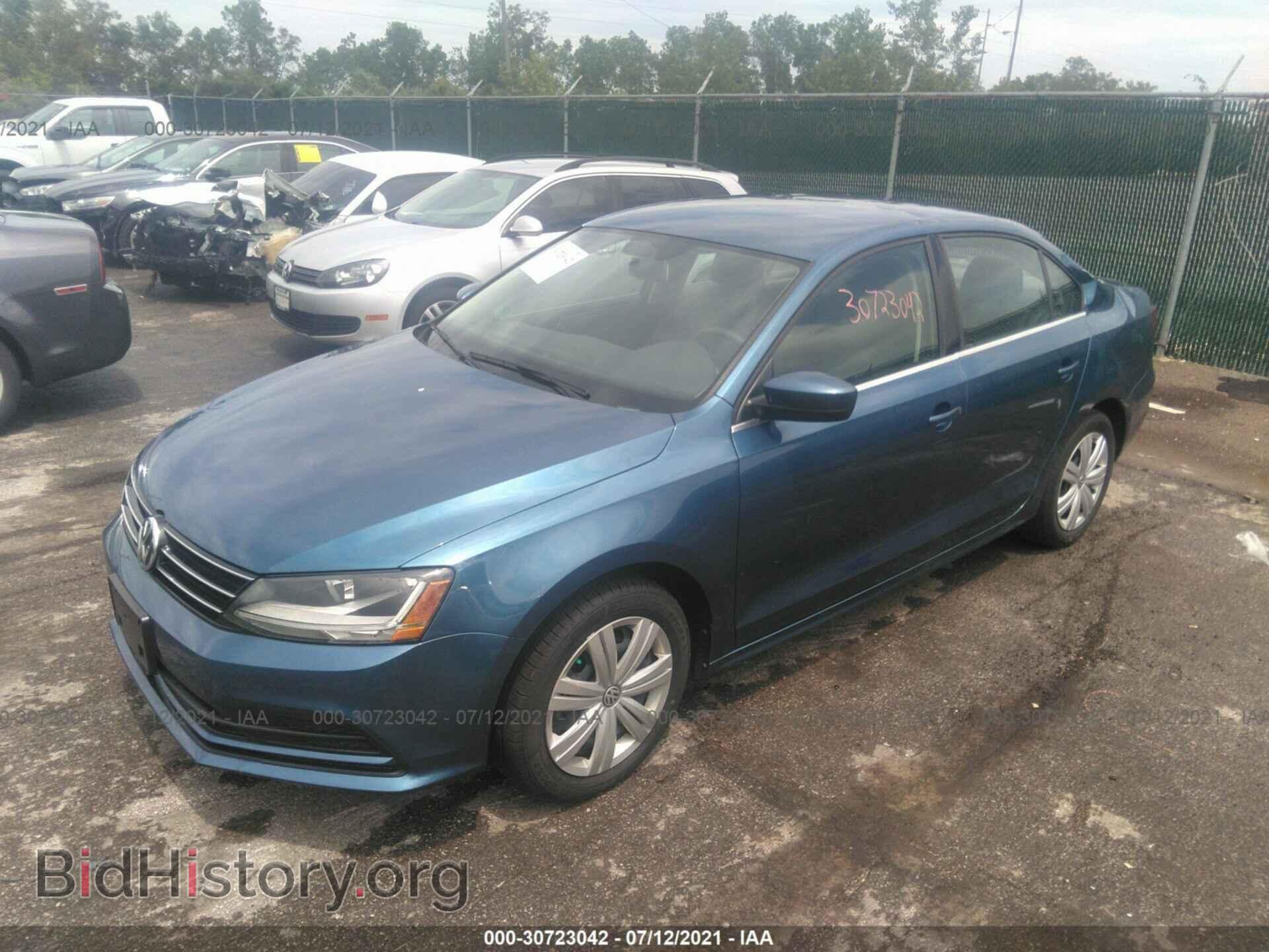 2017 VOLKSWAGEN JETTA - VIN: 3VW2B7AJ3HM387409 - Фото 2