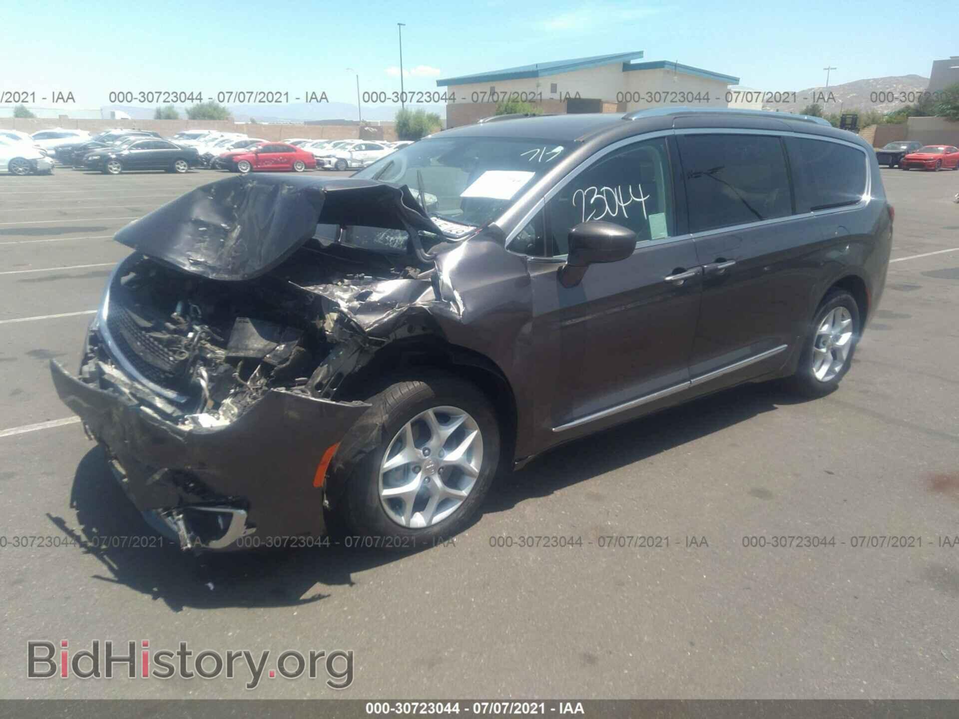 2019 CHRYSLER PACIFICA - VIN: 2C4RC1BG2KR570380 - Фото 2