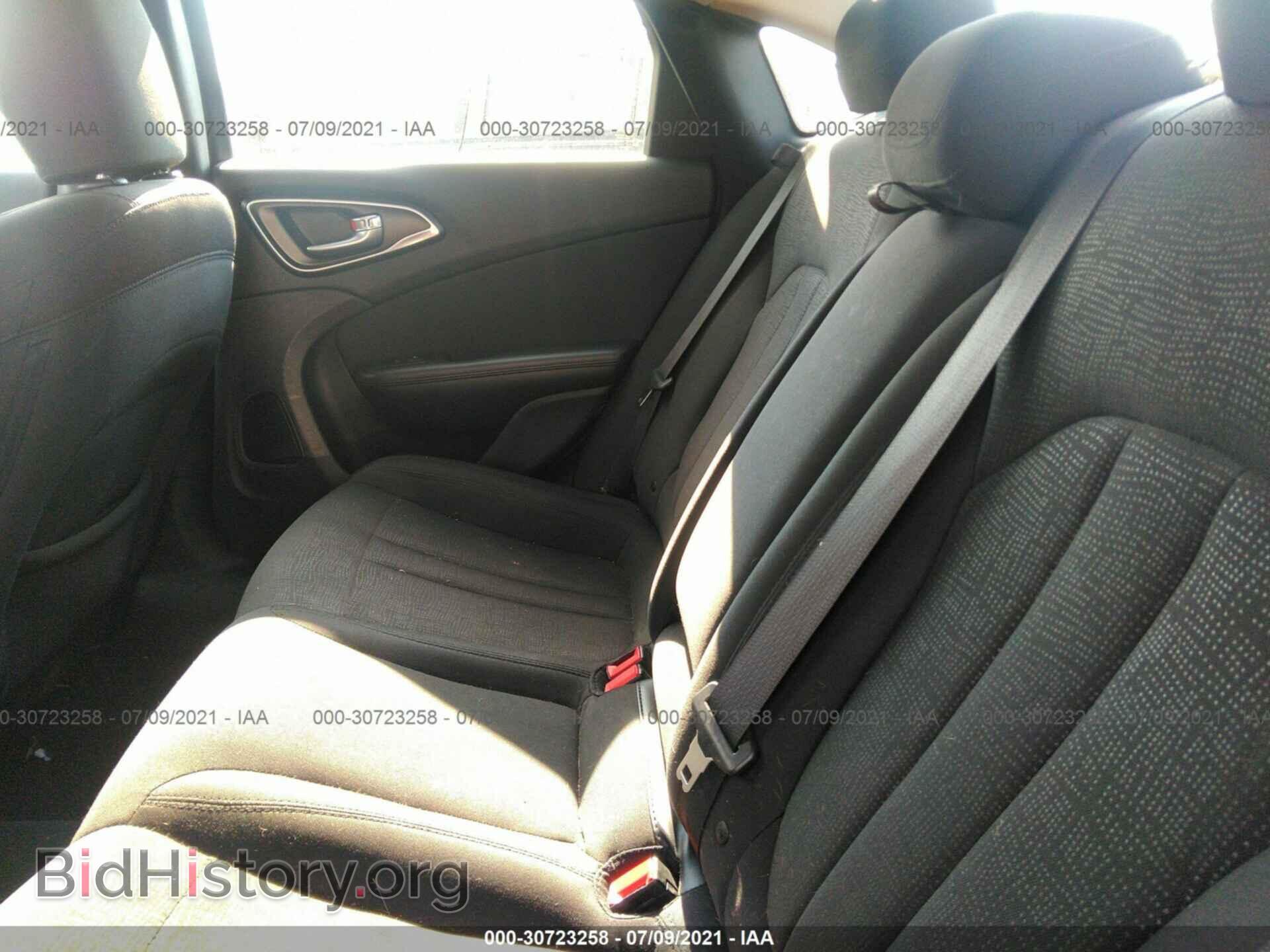 2016 CHRYSLER 200 - VIN: 1C3CCCAB7GN126573 - Фото 8