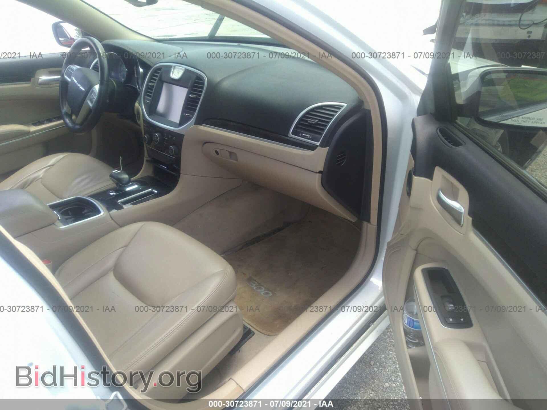 2014 CHRYSLER 300 - VIN: 2C3CCAAG9EH373065 - Фото 5