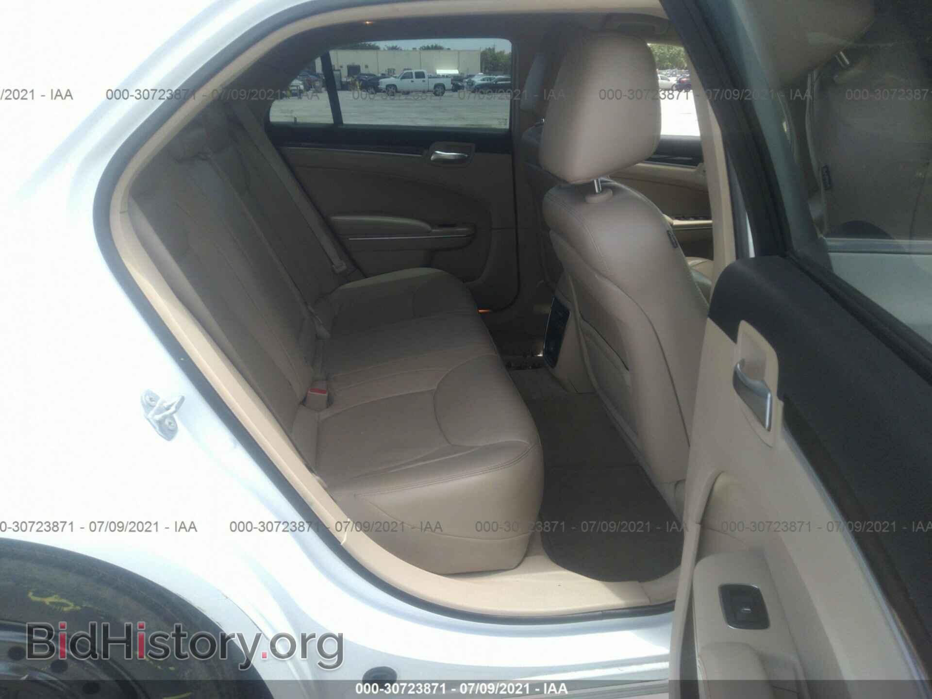 2014 CHRYSLER 300 - VIN: 2C3CCAAG9EH373065 - Фото 8