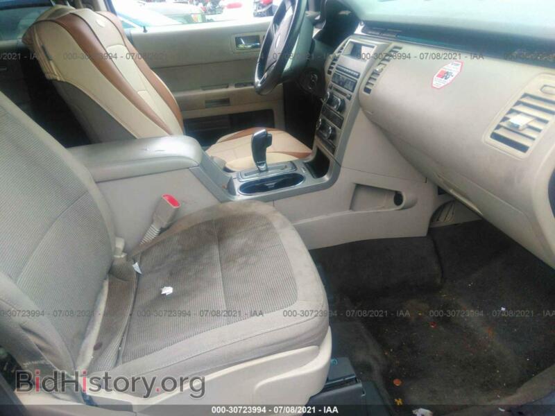 2010 Ford FLEX (VIN 2FMGK5BC8ABA87817) — фото 5 из 11