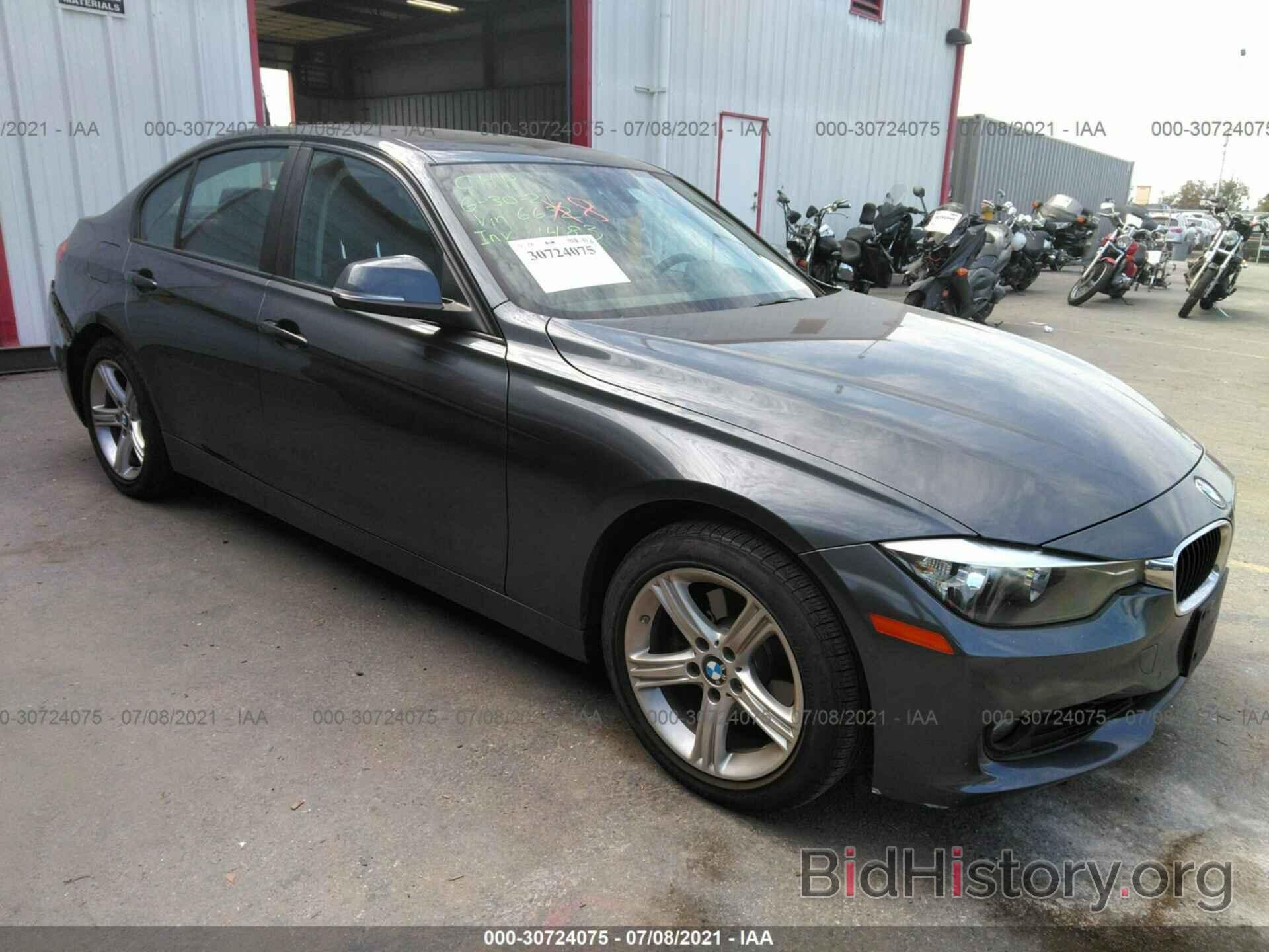 Photo WBA3C1G57DNR46632 - BMW 3 SERIES 2013