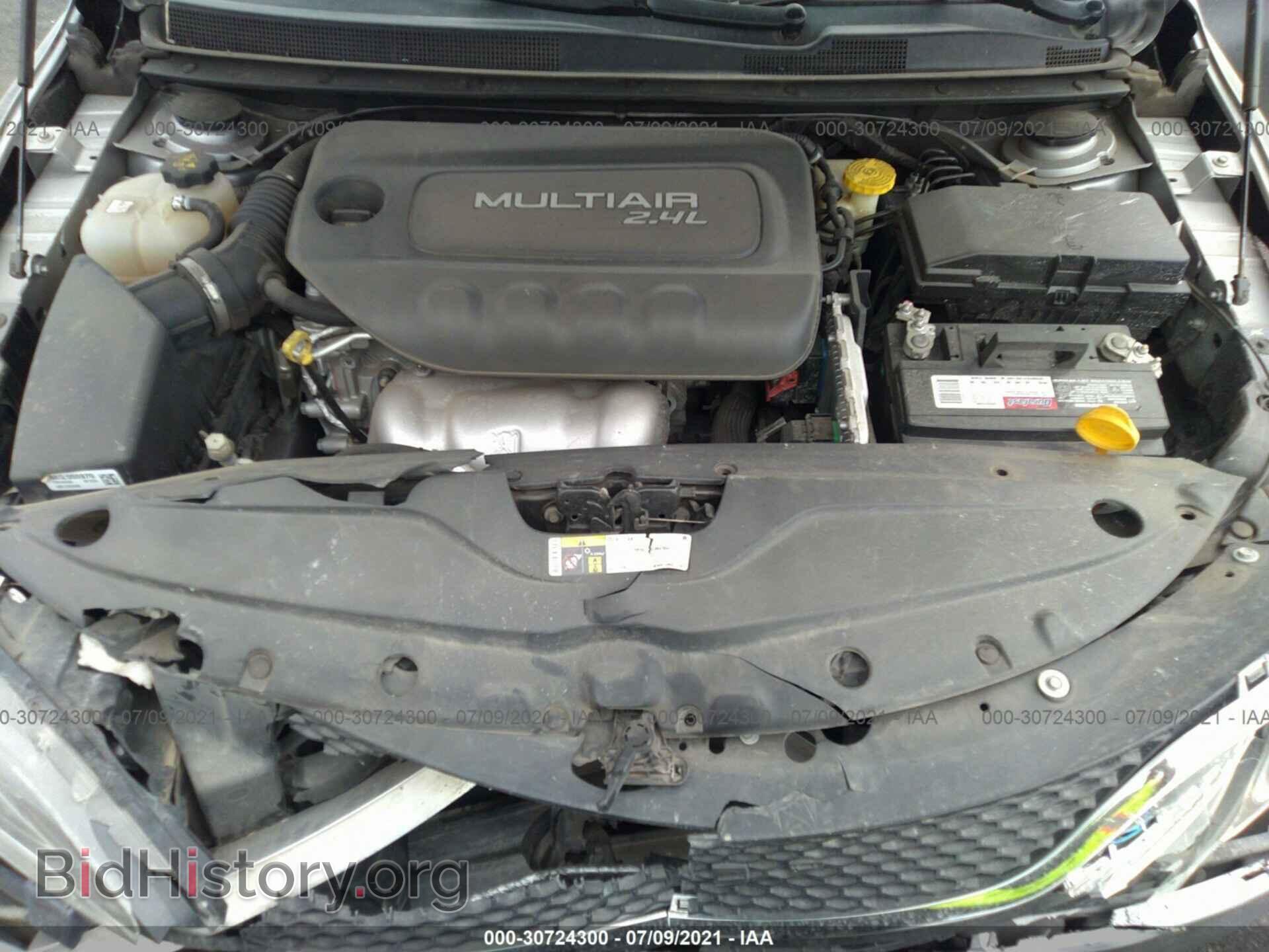 2015 CHRYSLER 200 - VIN: 1C3CCCAB4FN740902 - Photo 10