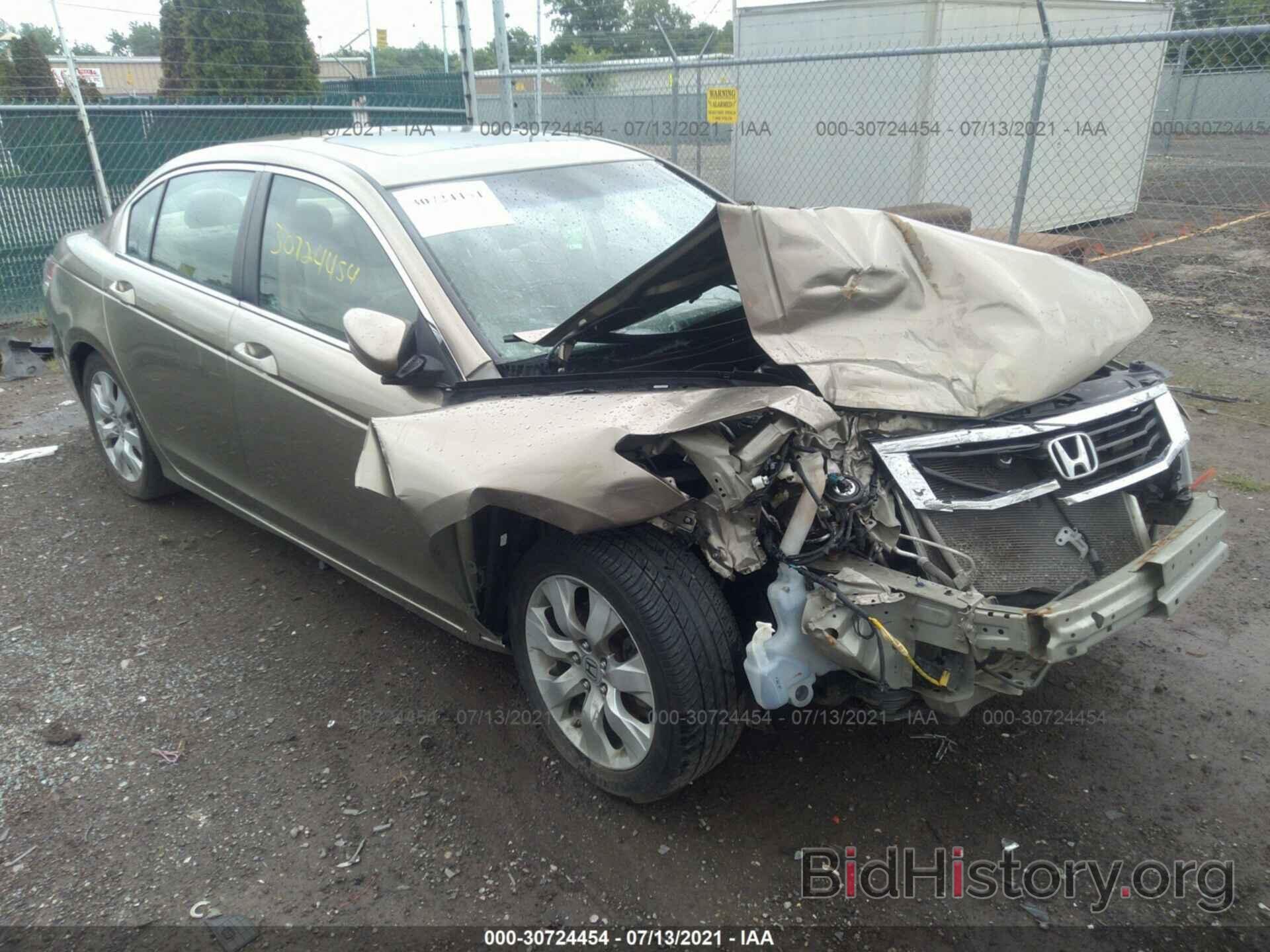 Фотография 1HGCP2F87AA077933 - HONDA ACCORD SDN 2010