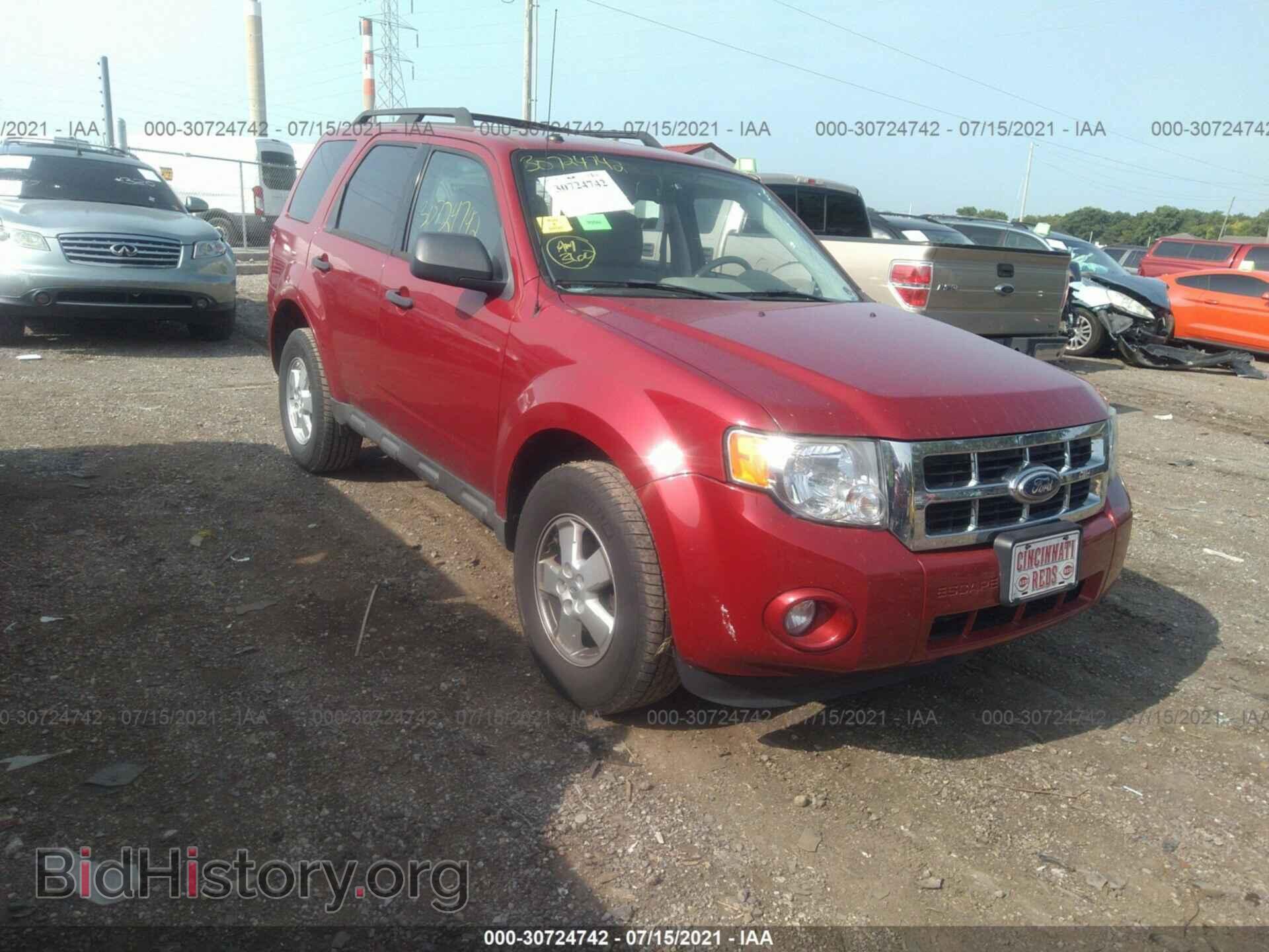 Фотография 1FMCU0D75BKA06002 - FORD ESCAPE 2011