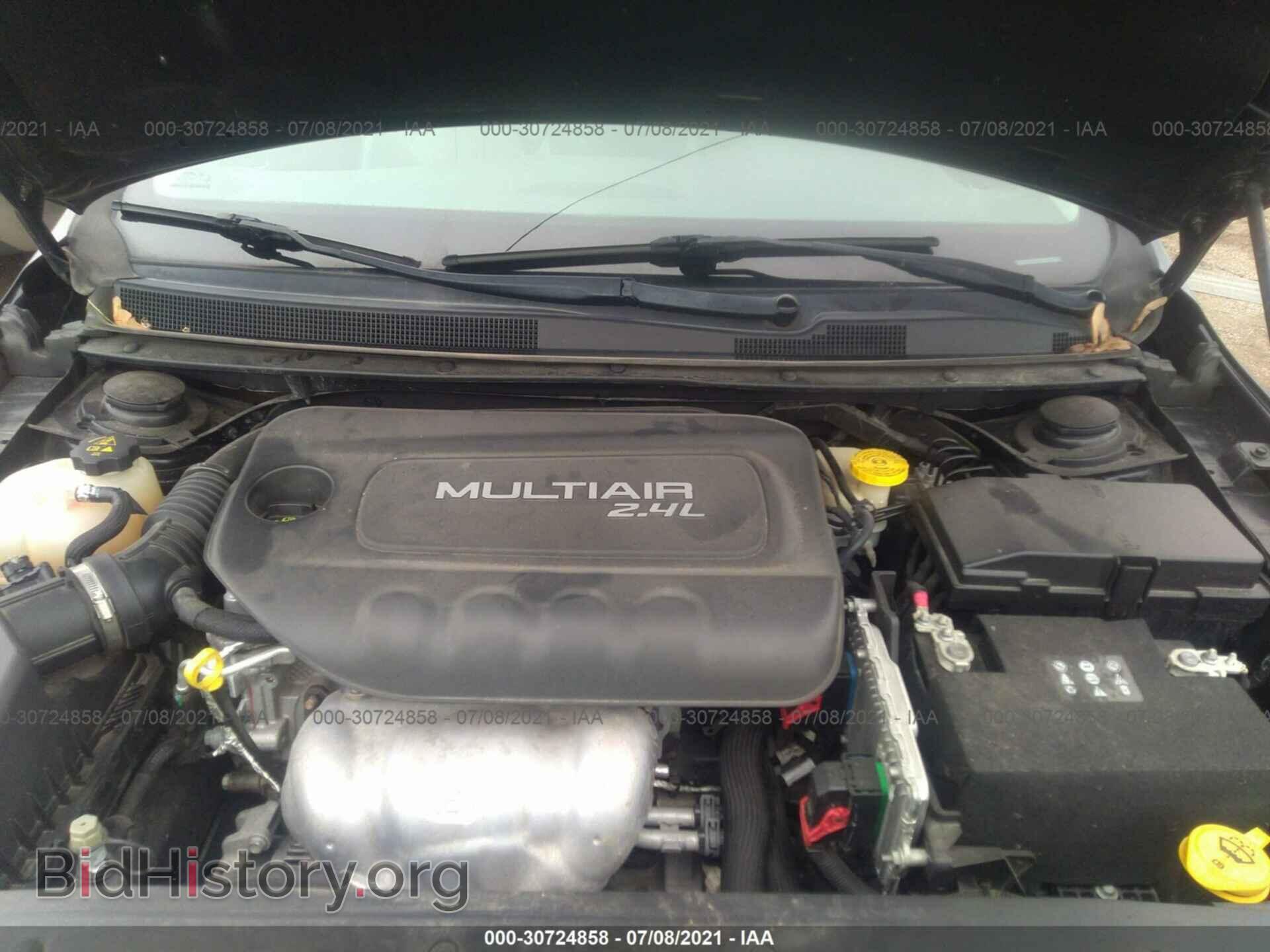 2016 CHRYSLER 200 - VIN: 1C3CCCAB1GN192309 - Фото 10