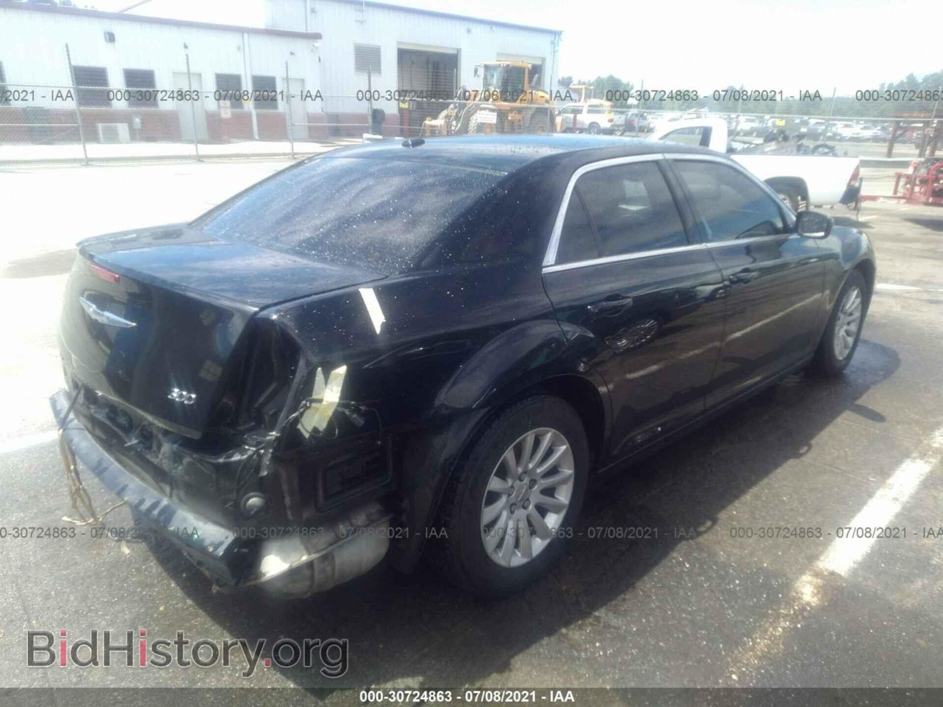 2013 CHRYSLER 300 - VIN: 2C3CCAAG5DH712158 - Фото 4