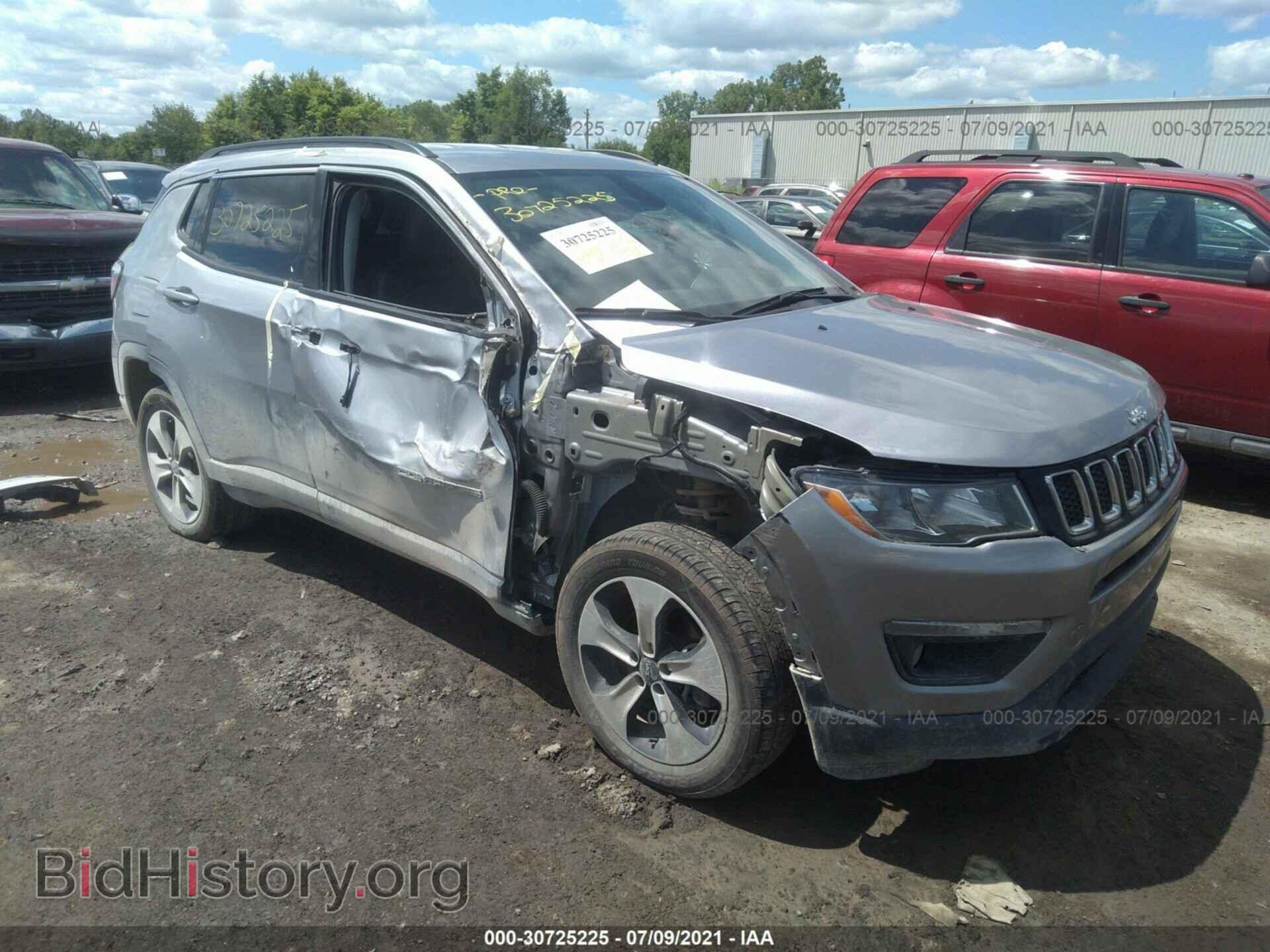 Фотография 3C4NJDBB5JT131650 - JEEP COMPASS 2018