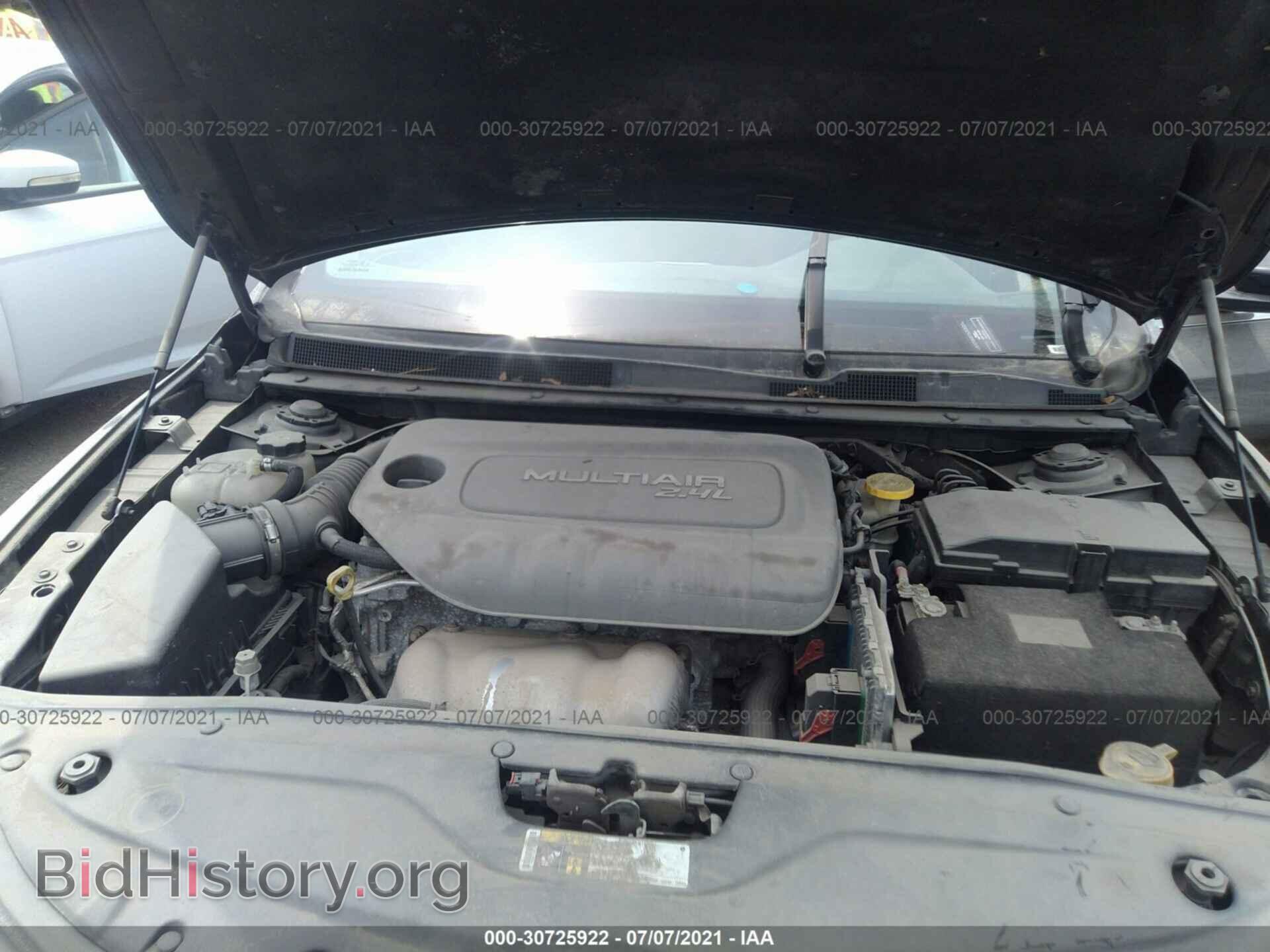 2015 CHRYSLER 200 - VIN: 1C3CCCAB3FN597876 - Фото 10