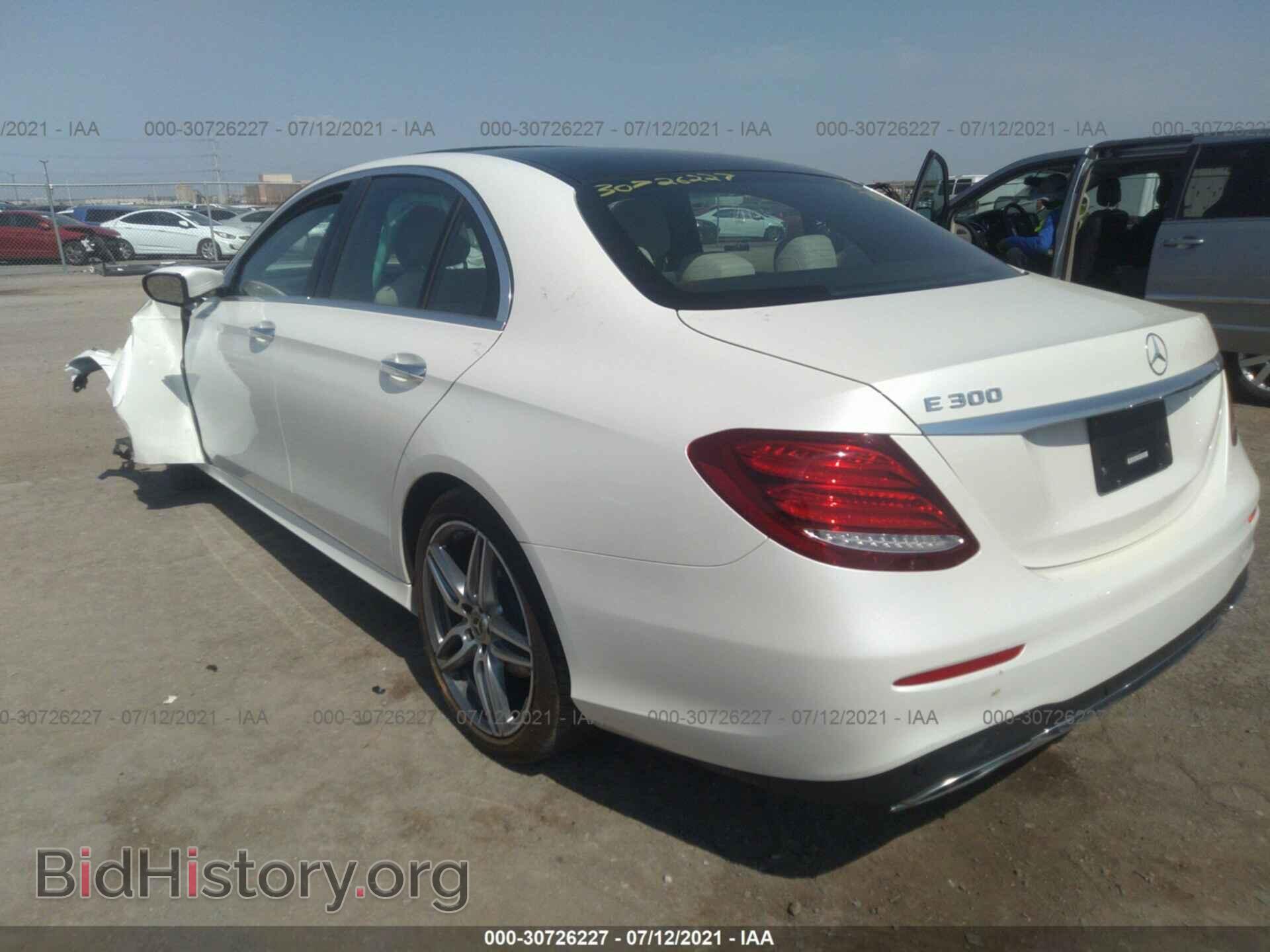 2019 MERCEDES-BENZ E-CLASS - VIN: WDDZF4JBXKA602839 - Фото 3