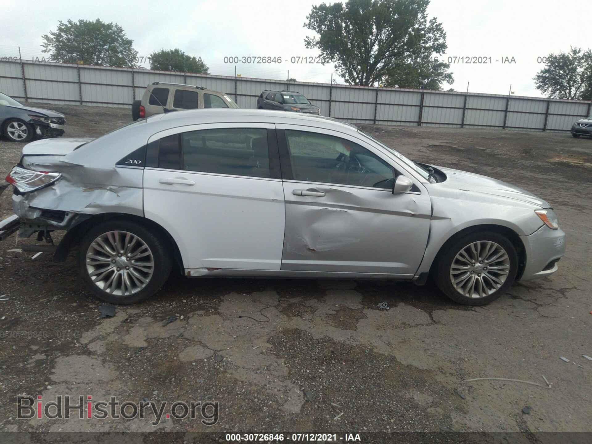 2012 CHRYSLER 200 - VIN: 1C3CCBABXCN155537 - Фото 6