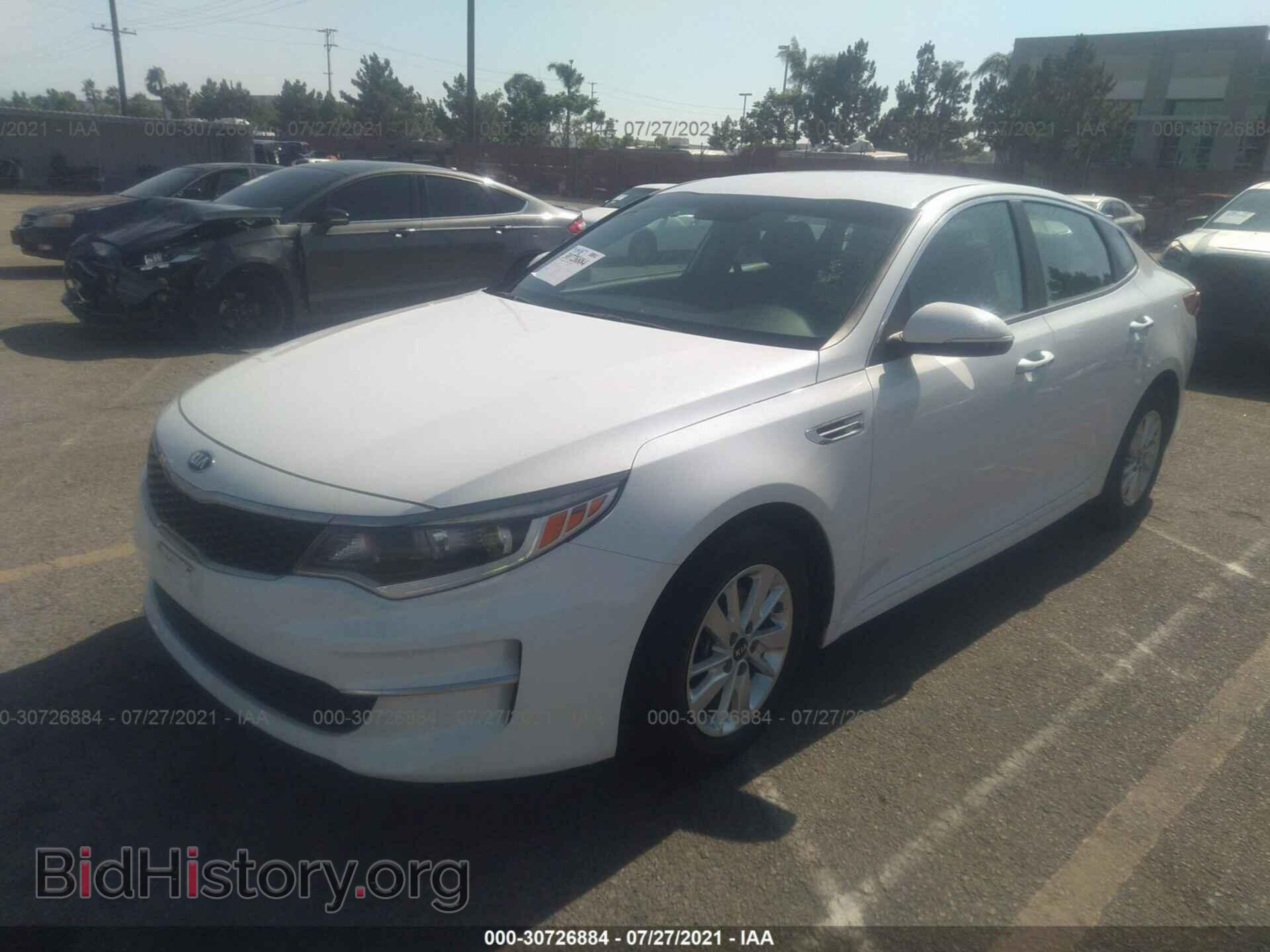 2018 KIA OPTIMA - VIN: 5XXGT4L32JG194629 - Фото 2